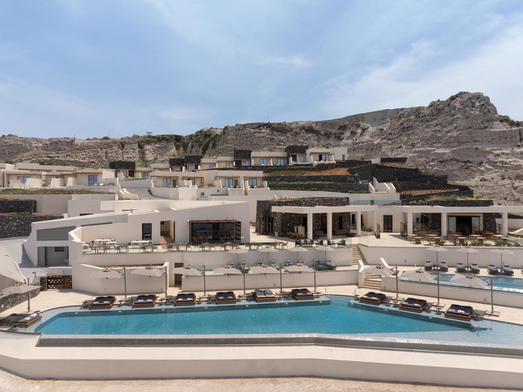 Santo-Mine-Oia-Suites2