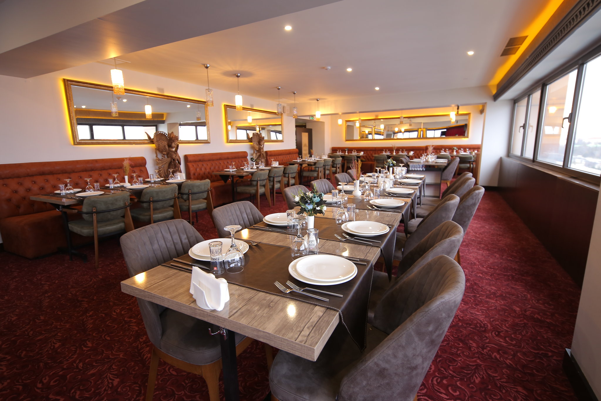 Nazende_Restaurant4_S