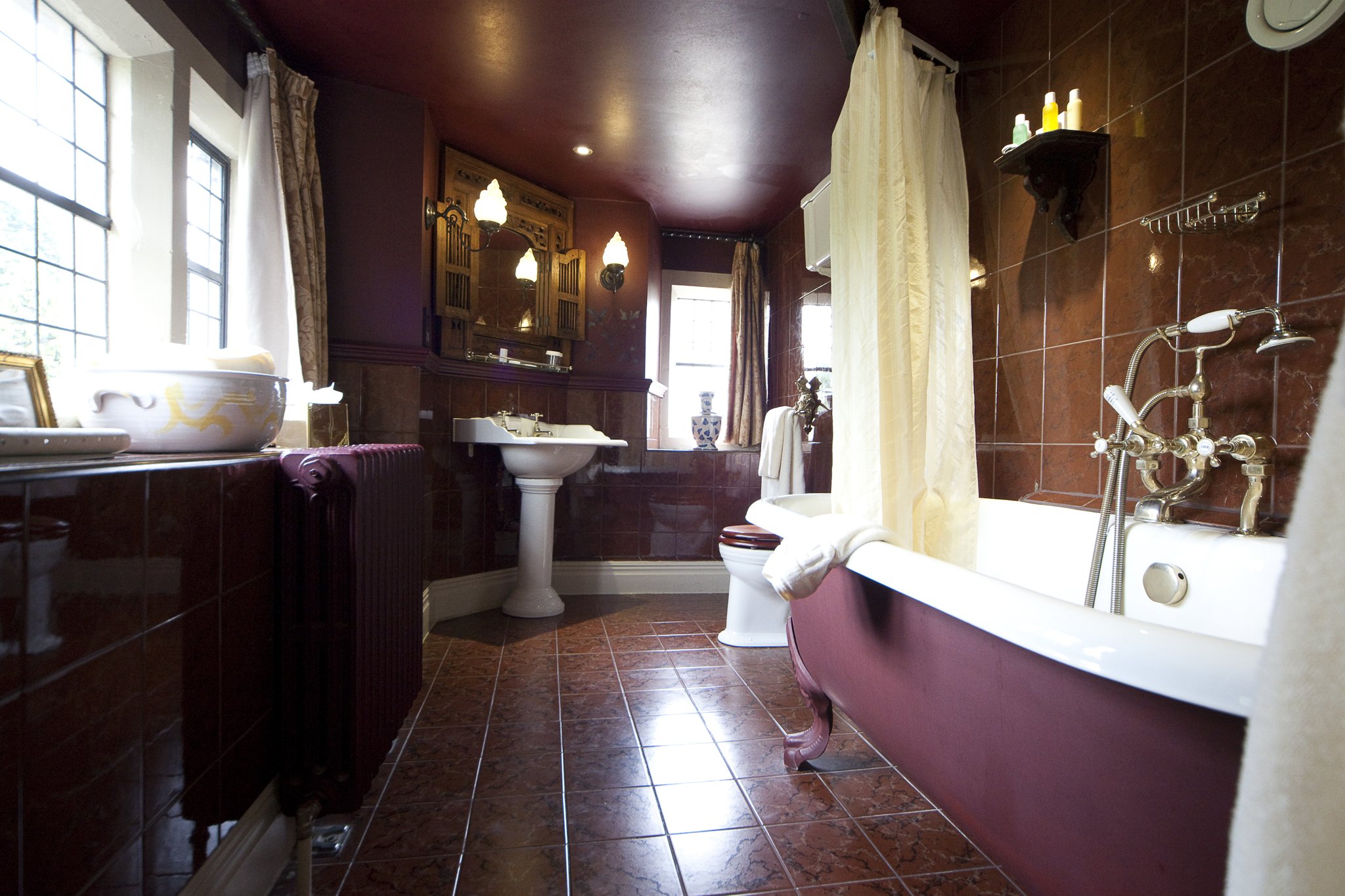 Princess_Elizabeth_Bathroom_S