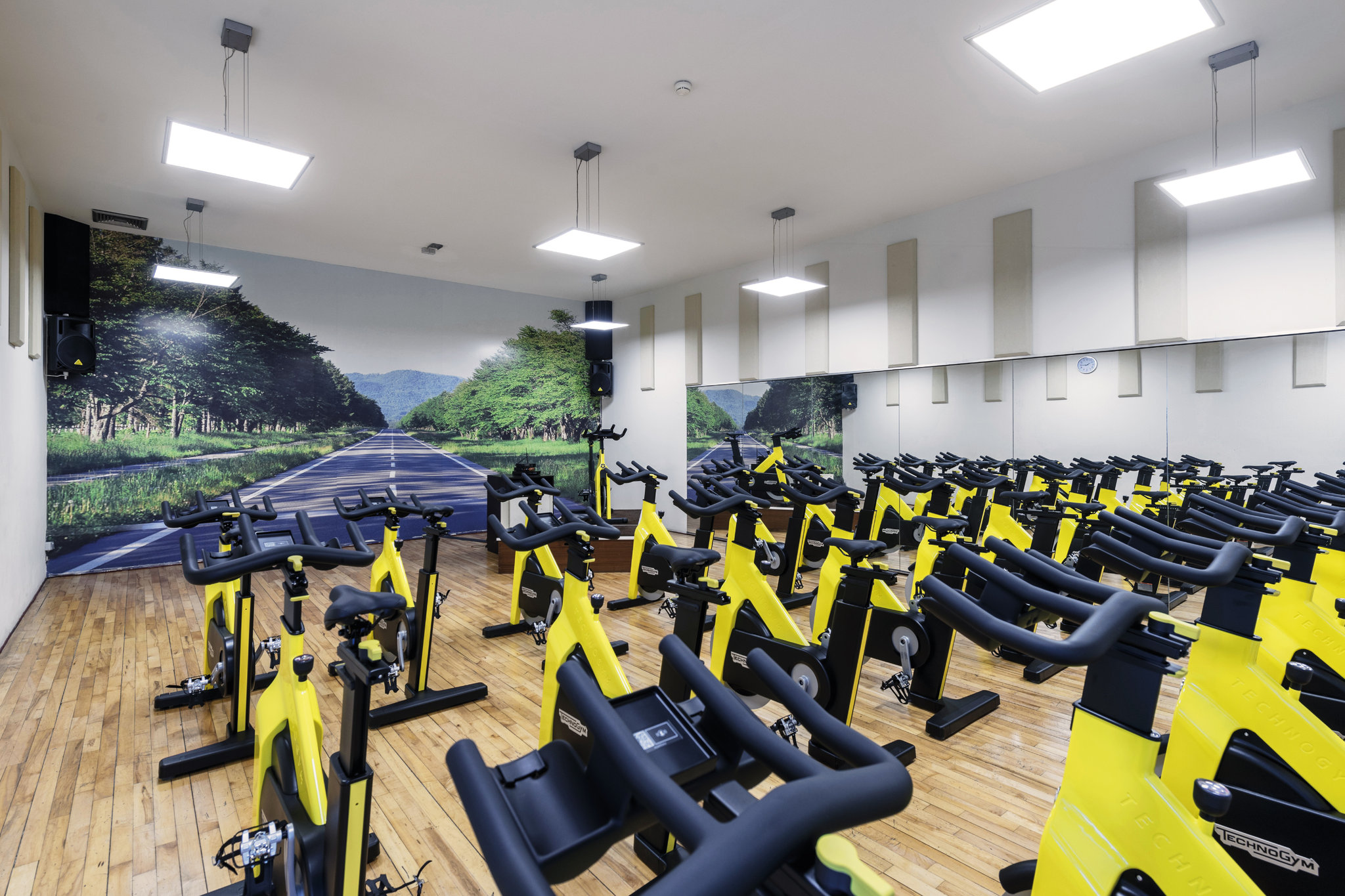 Angola_Luanda_Hotel_Tropico_Tropico_Health_Club_sala_bike_S