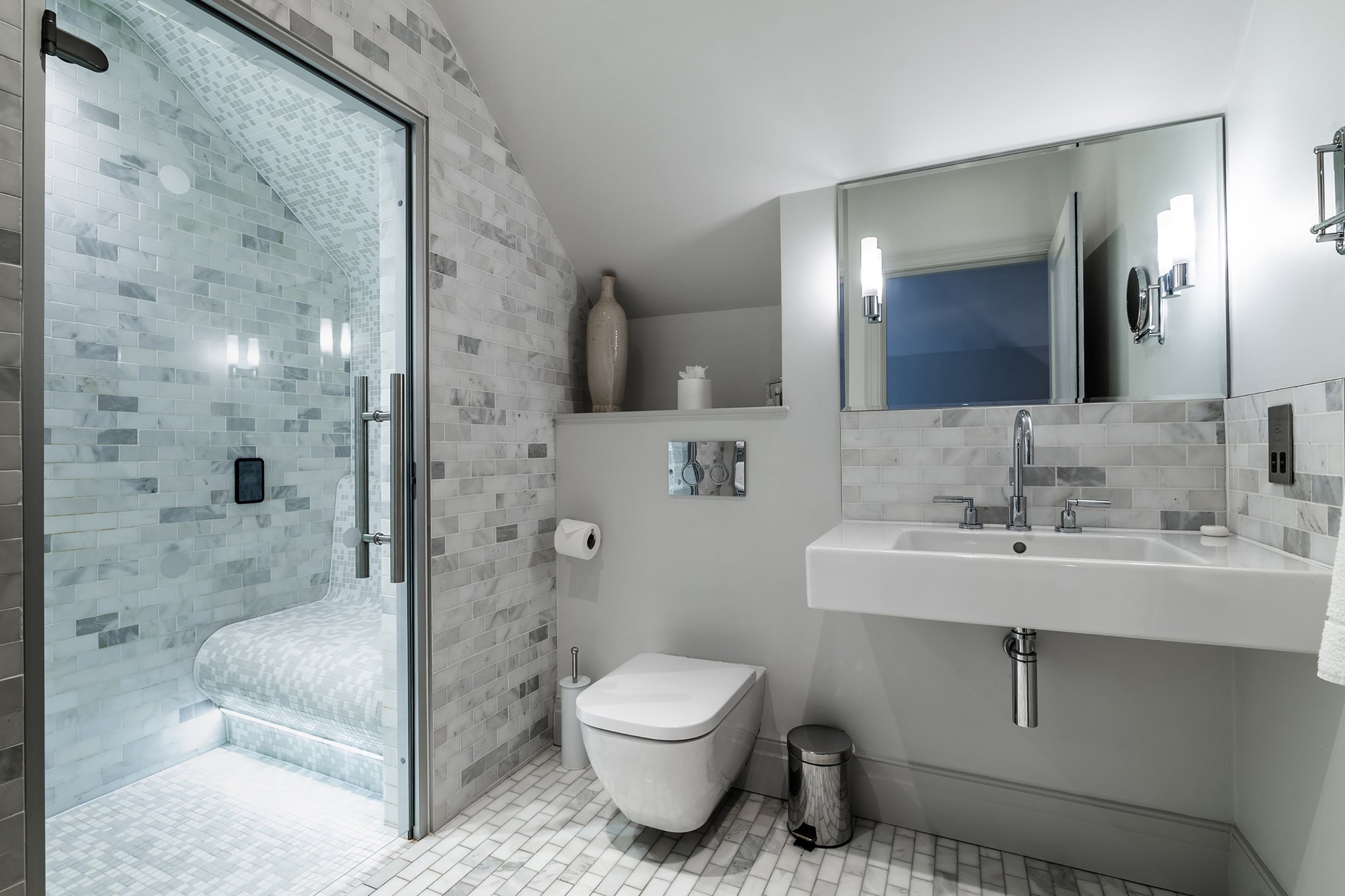 Loft_Suite_Bathroom_S