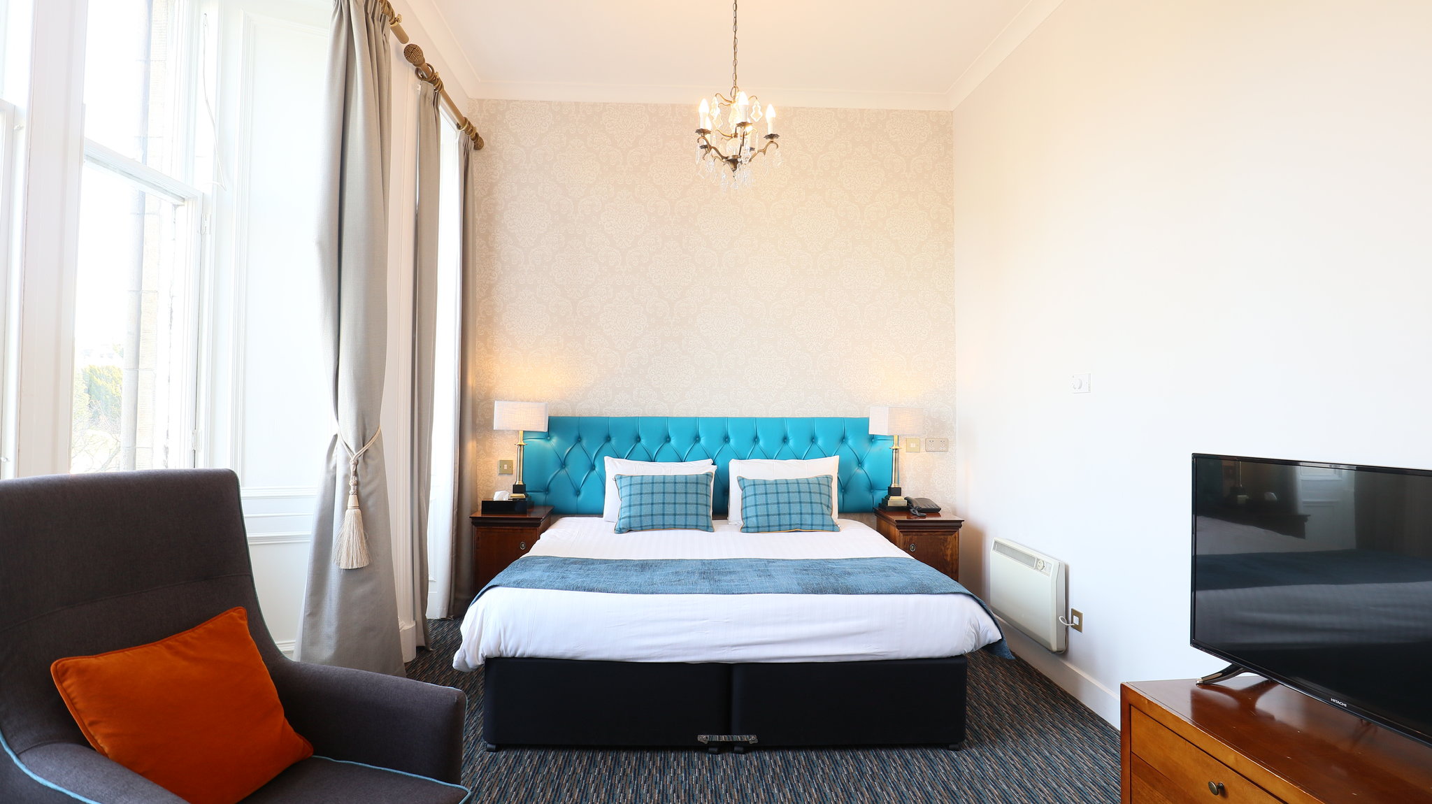 Executive_Double_Room(1)_-_Columba_Hotel_S