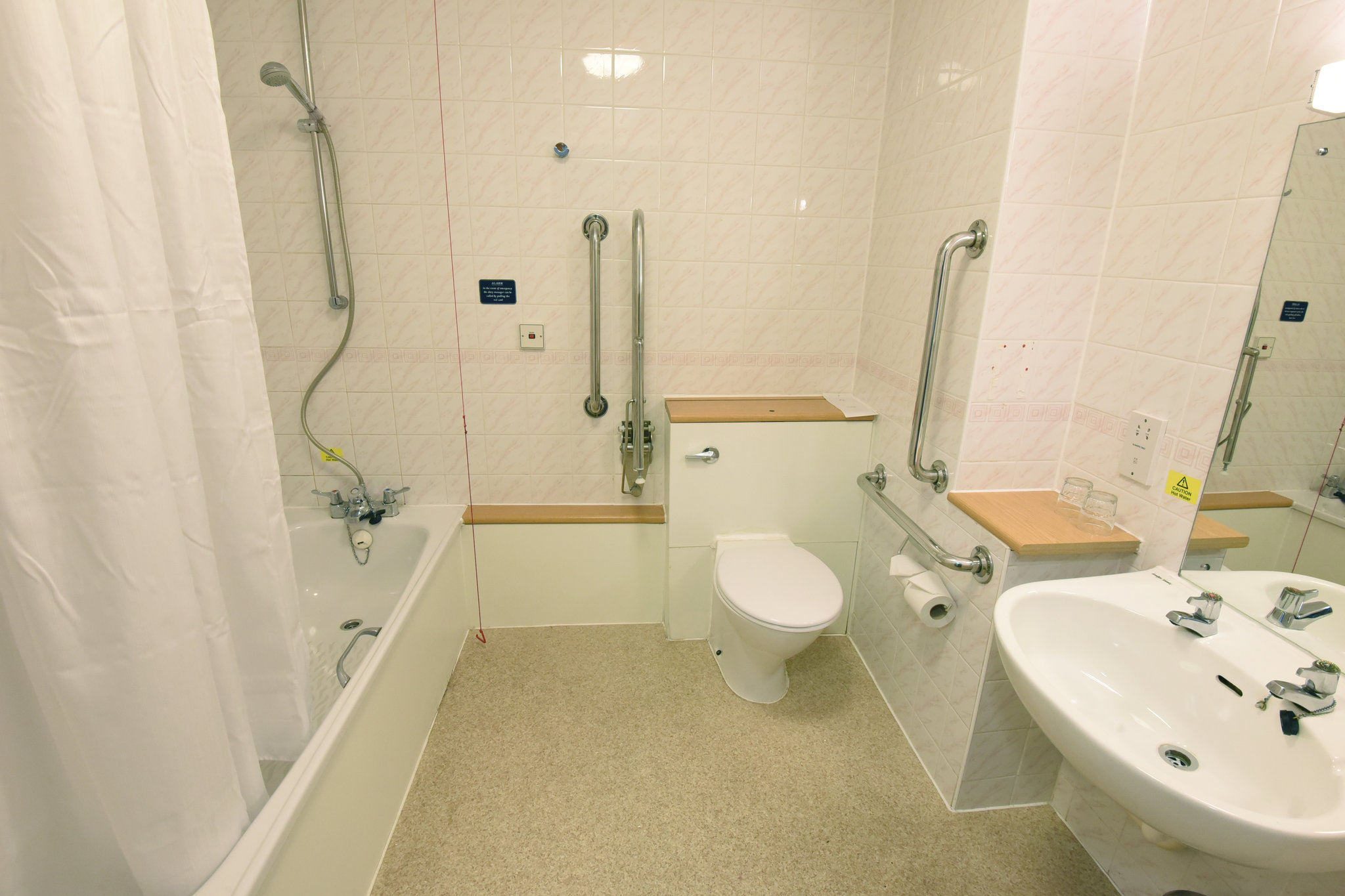 Accessible_Bathroom_S