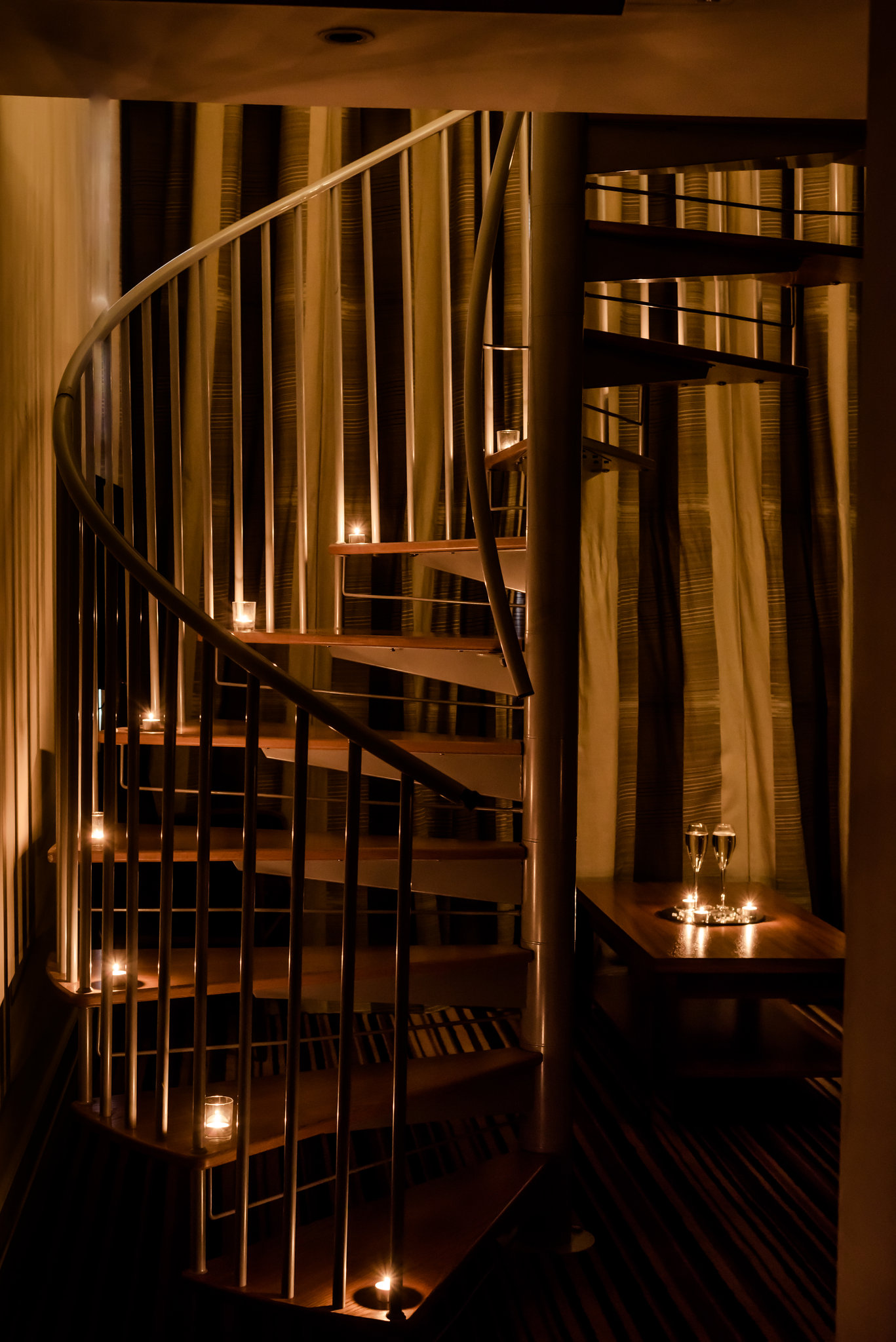 Spiral_Staircase_with_Candle_Light_S