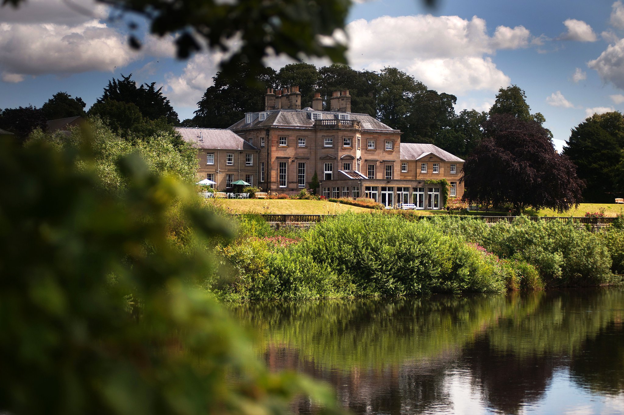 Ednam_House_Exterior_S