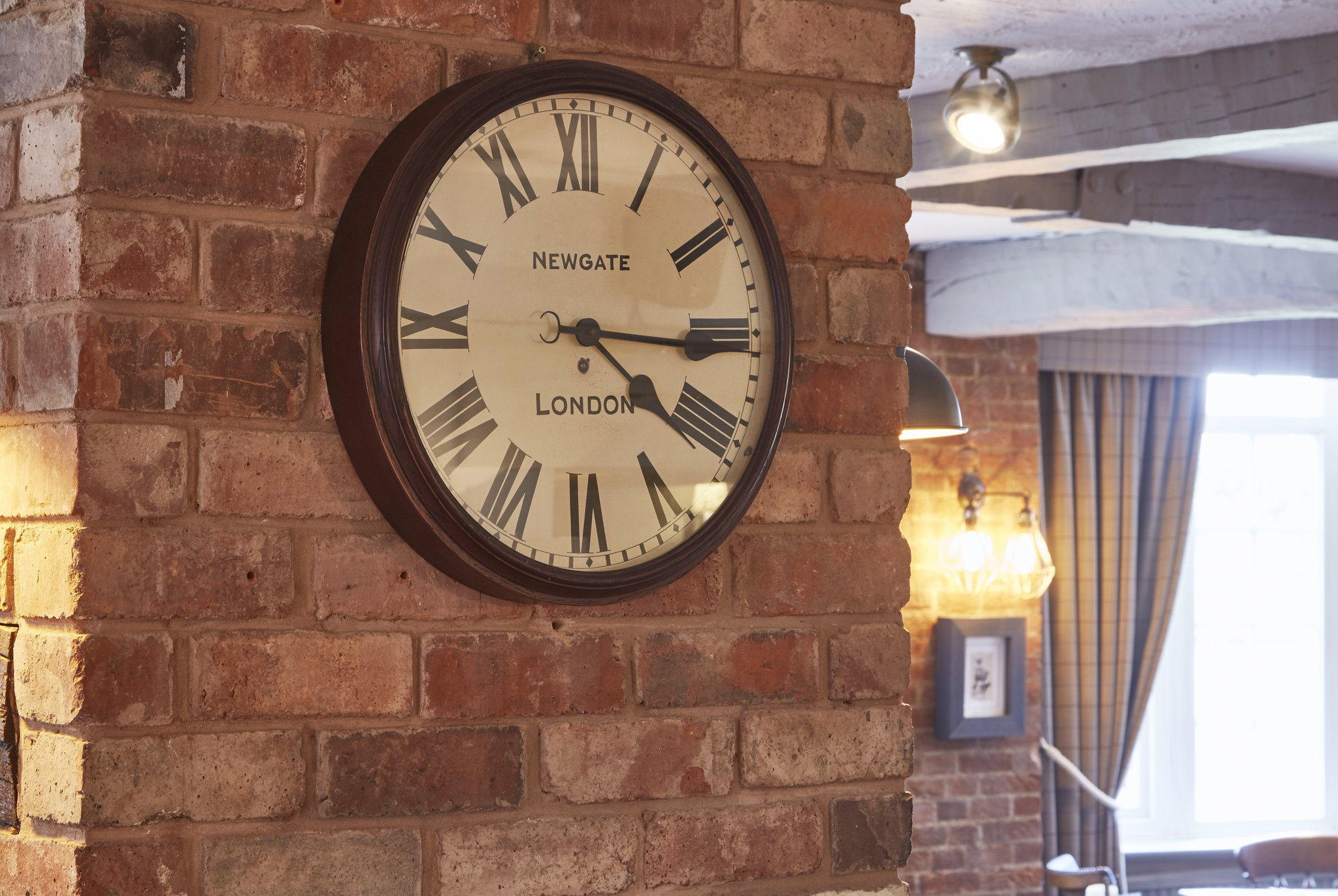 Riverside_Refurb_clock_in_restaurant_area_S