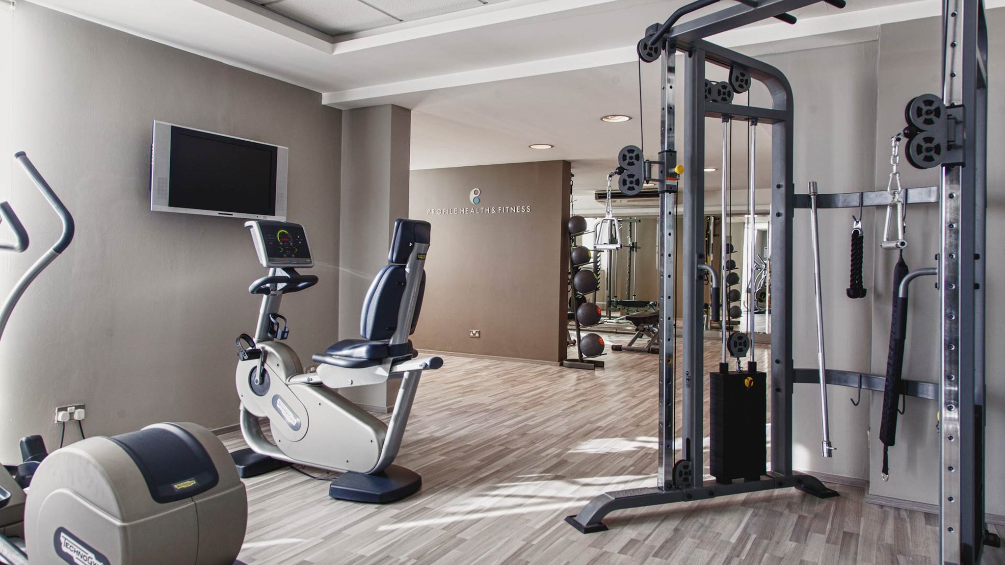 AX-The-Victoria-Hotel—Facilities—Fitness-Room-2_S