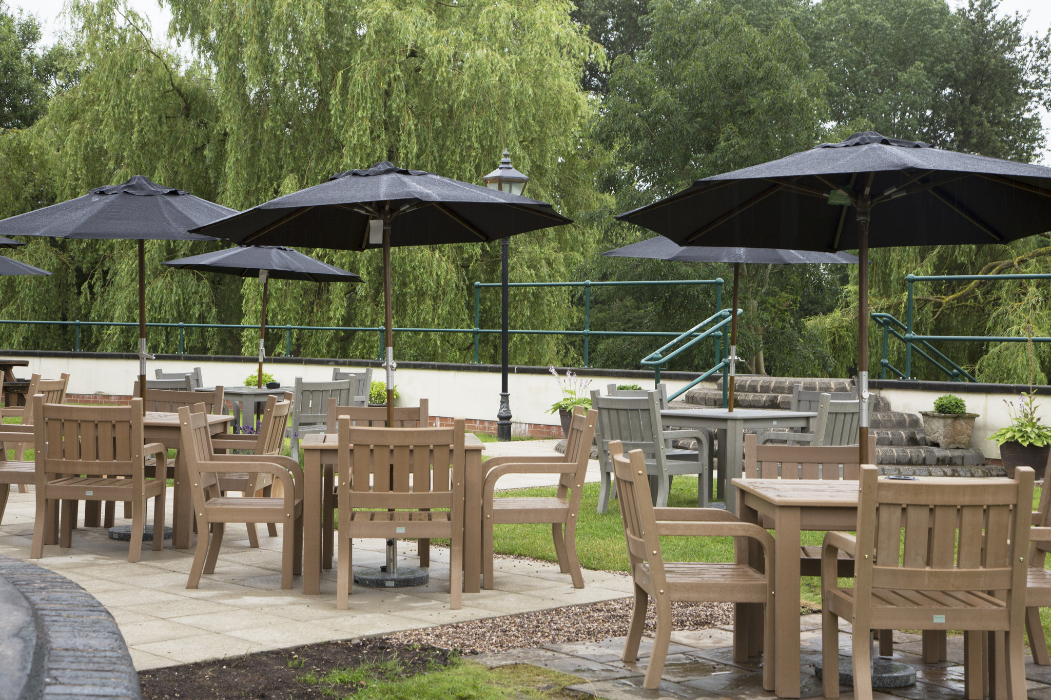 Riverside_refurb_patio_area_with_tables_S