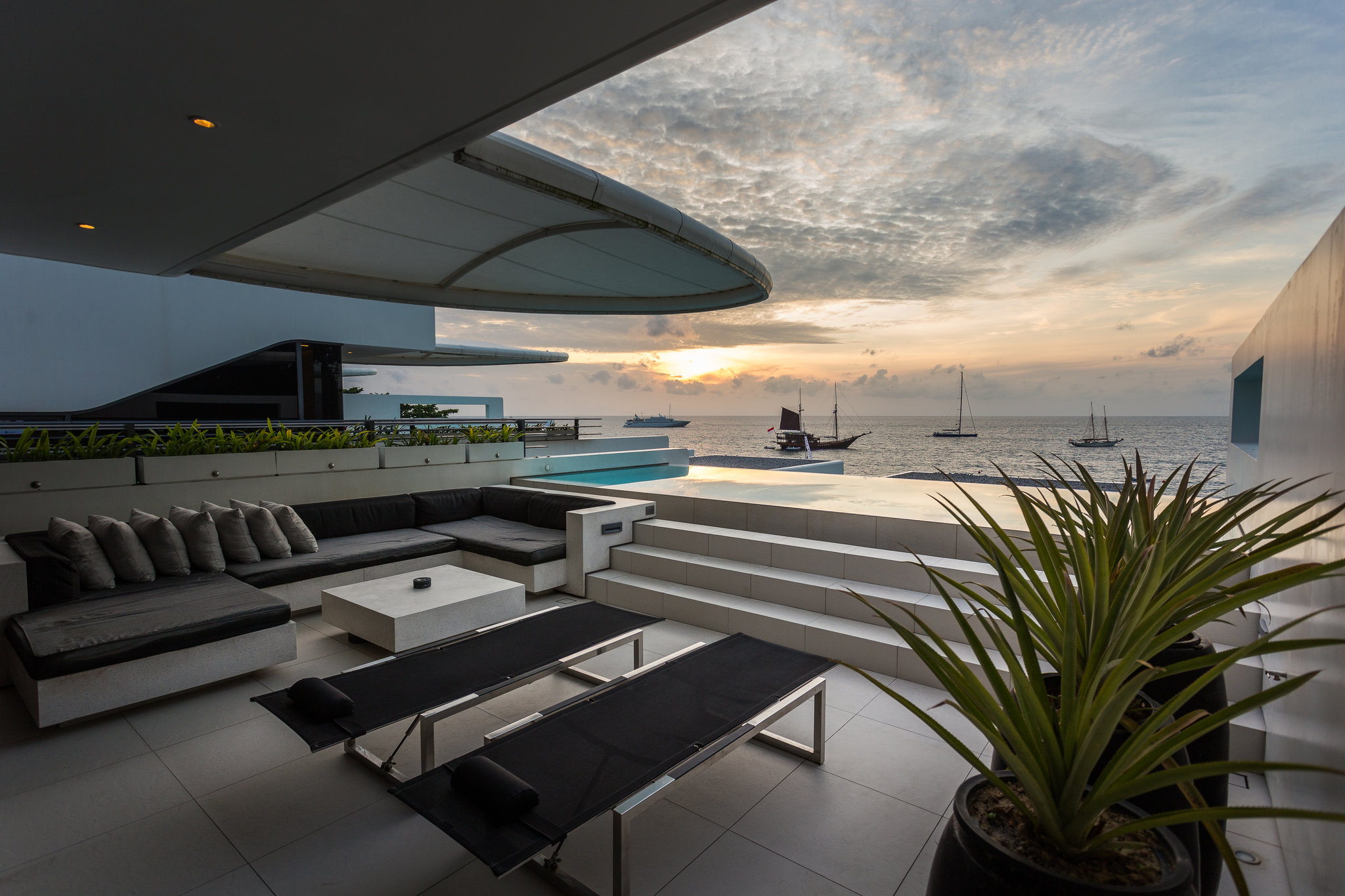 Two_Bedroom_Sky_Pool_Villa_-_8_S