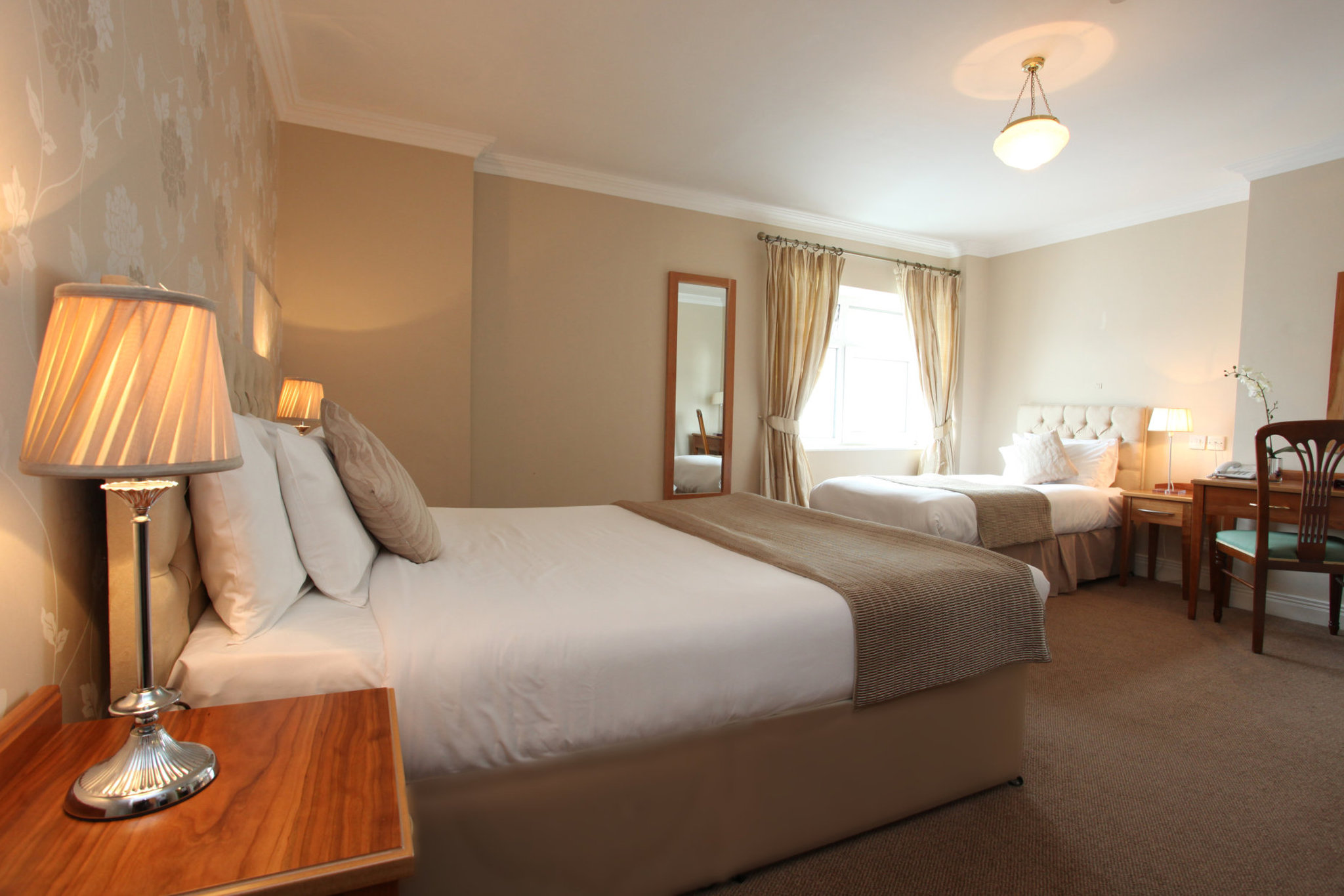 Family_room_S