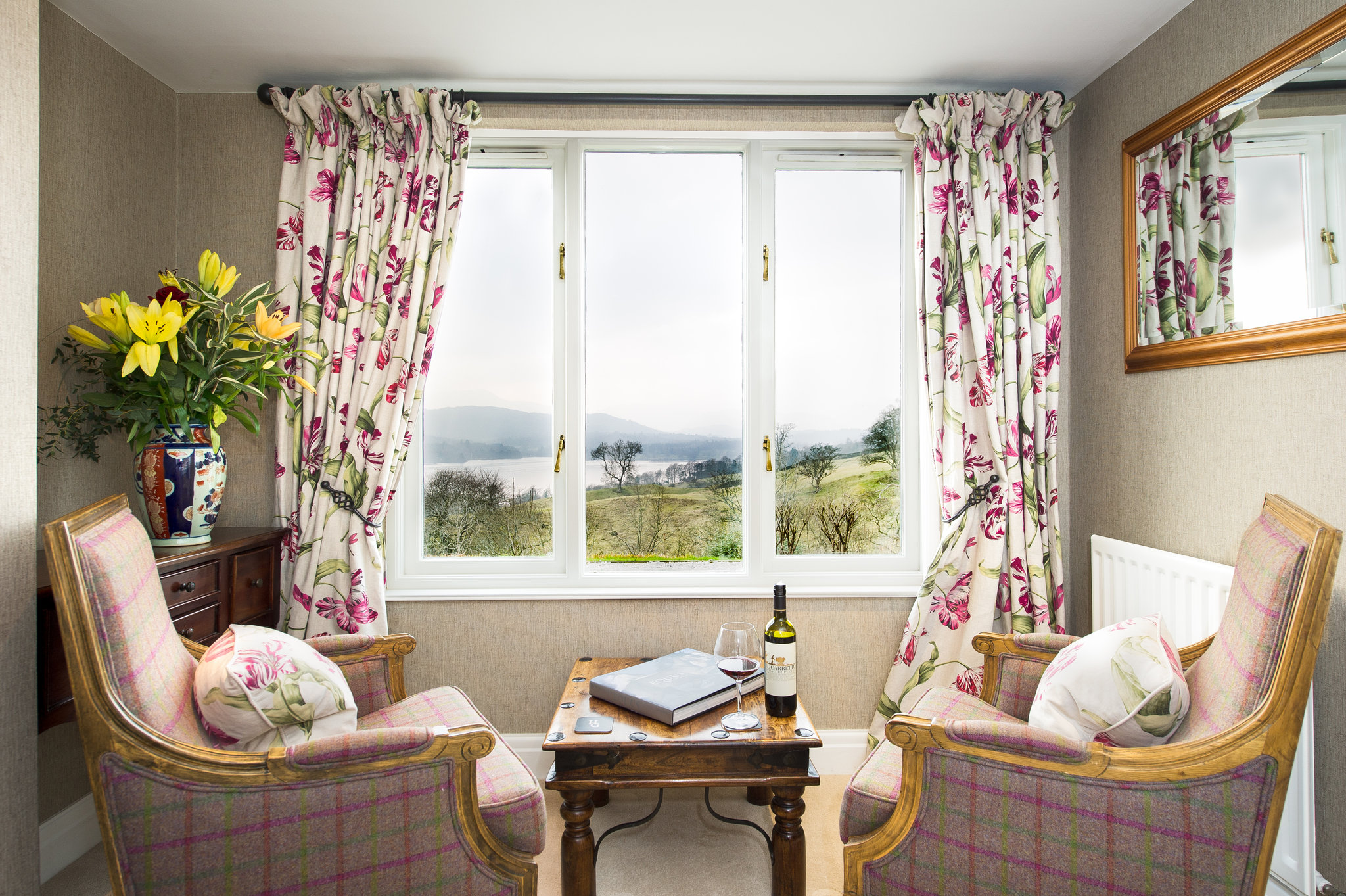 Lodges_-_Lodge_5_(Jemima_Puddleduck)_-_Bay_Window_S