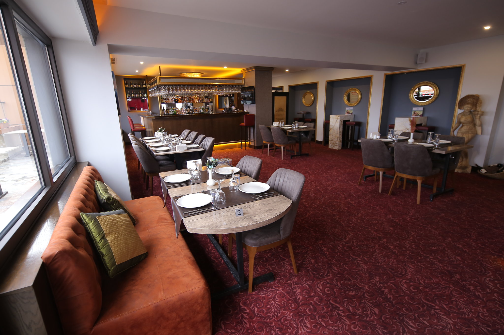 Nazende_Restaurant6_S