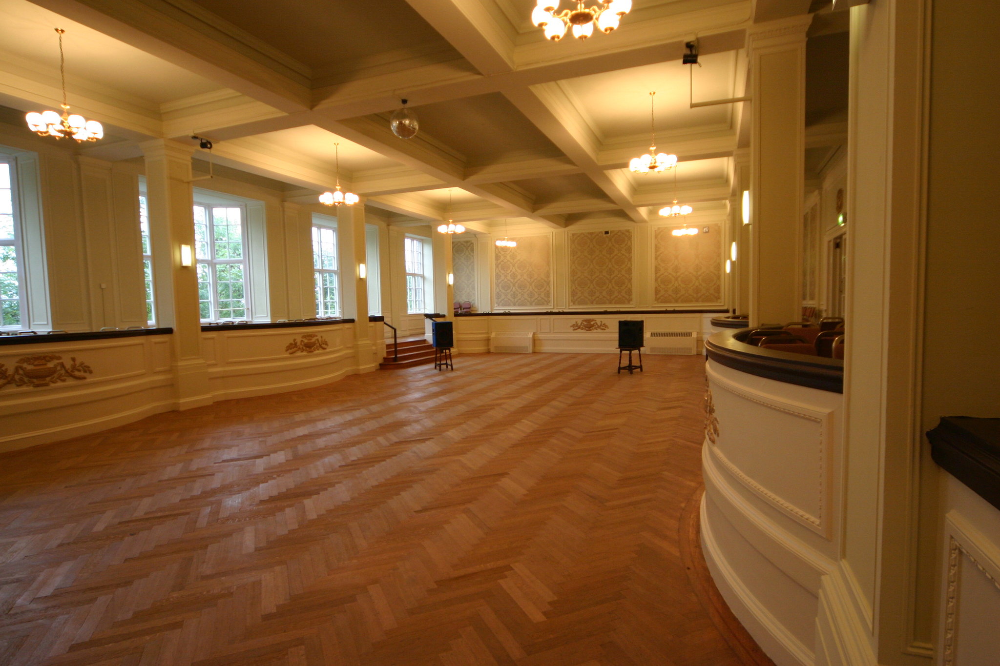 Victorian_Ballroom_(1)_S