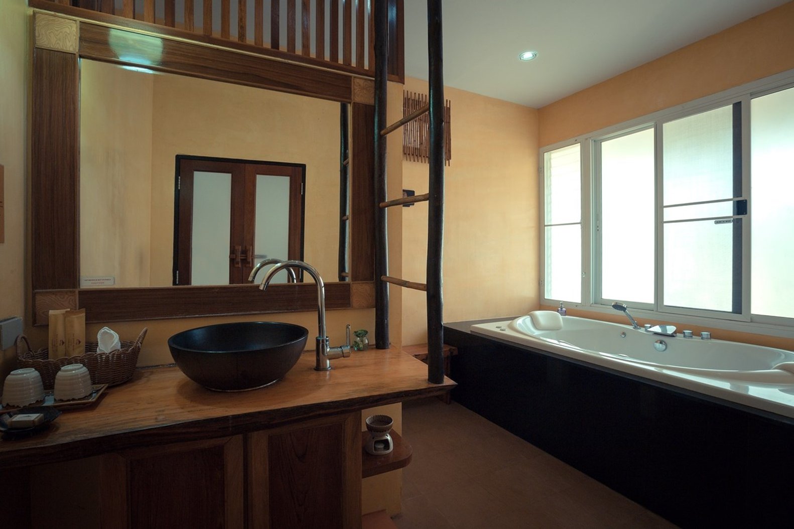 The_Sainai_Jacuzzi_Cottage_Bathroom_S