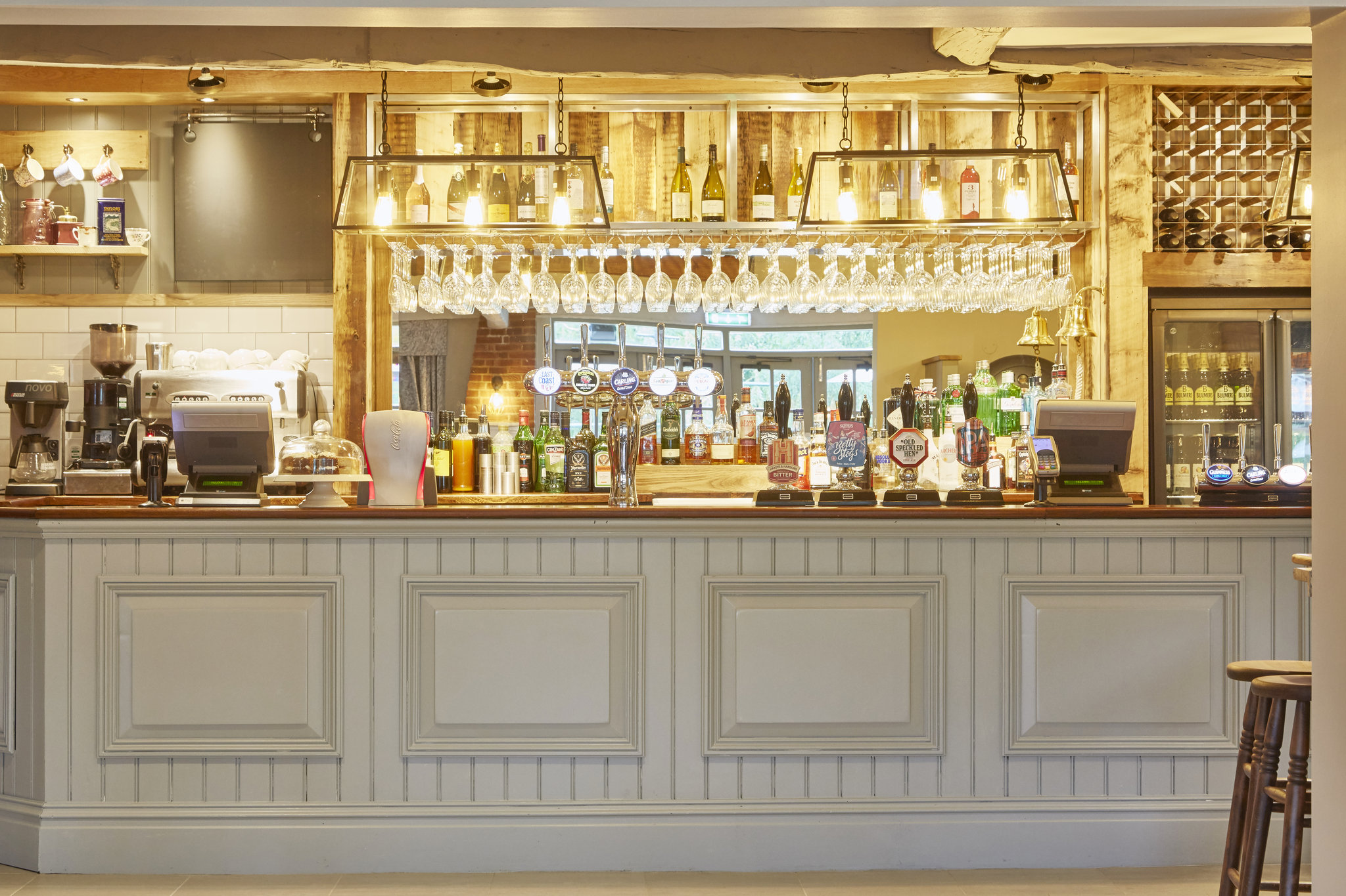 Refurb_Riverside_Bar_S