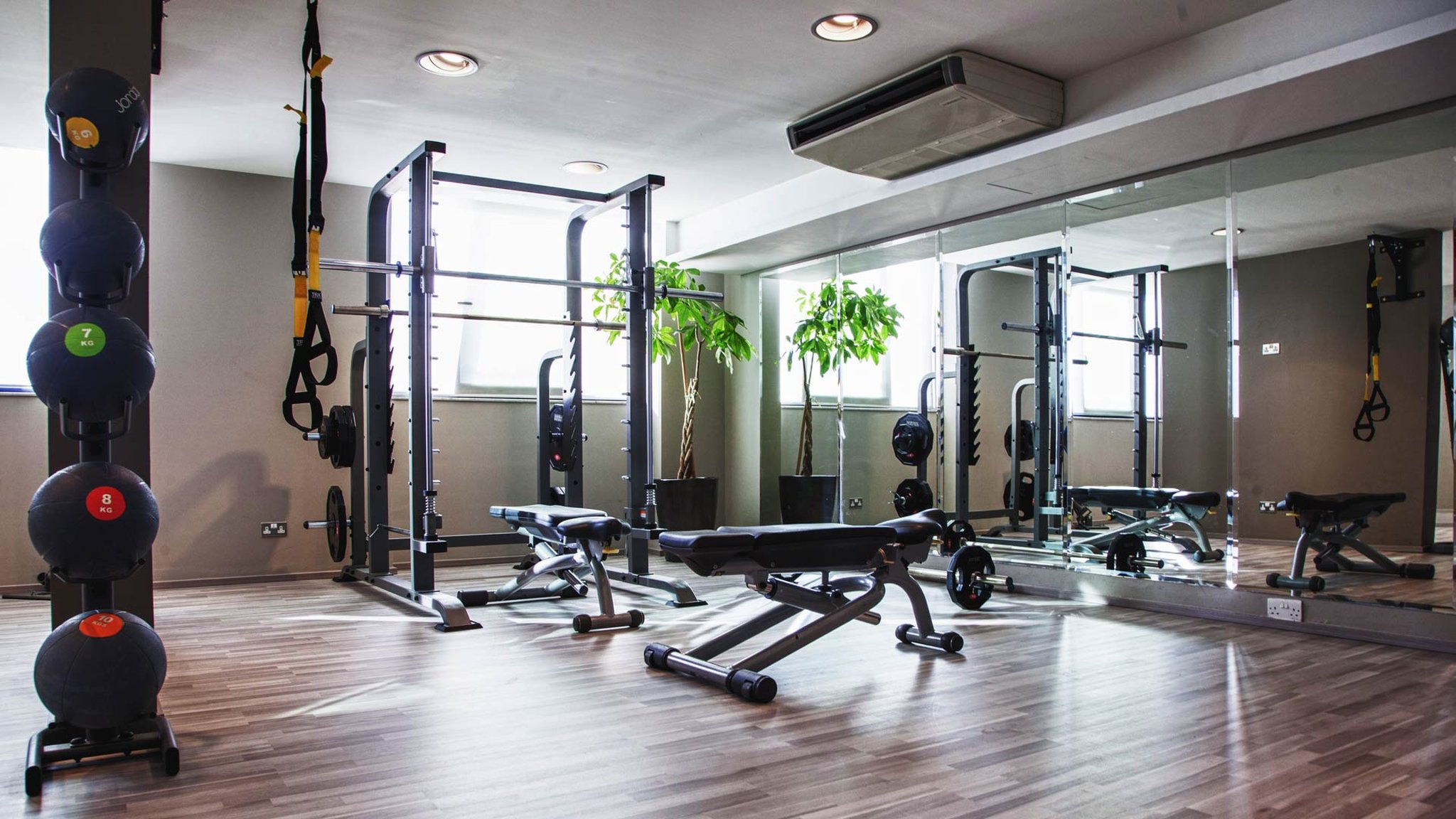 AX-The-Victoria-Hotel—Facilities—Fitness-Room-1_S