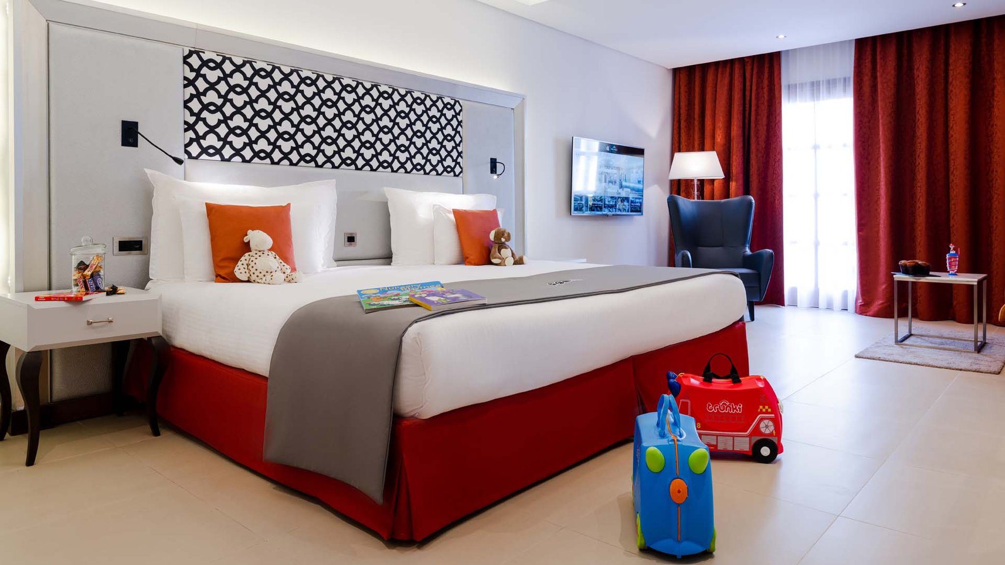 AX_The_Palace_Hotel_-_Rooms_-__Family_Room_1_S