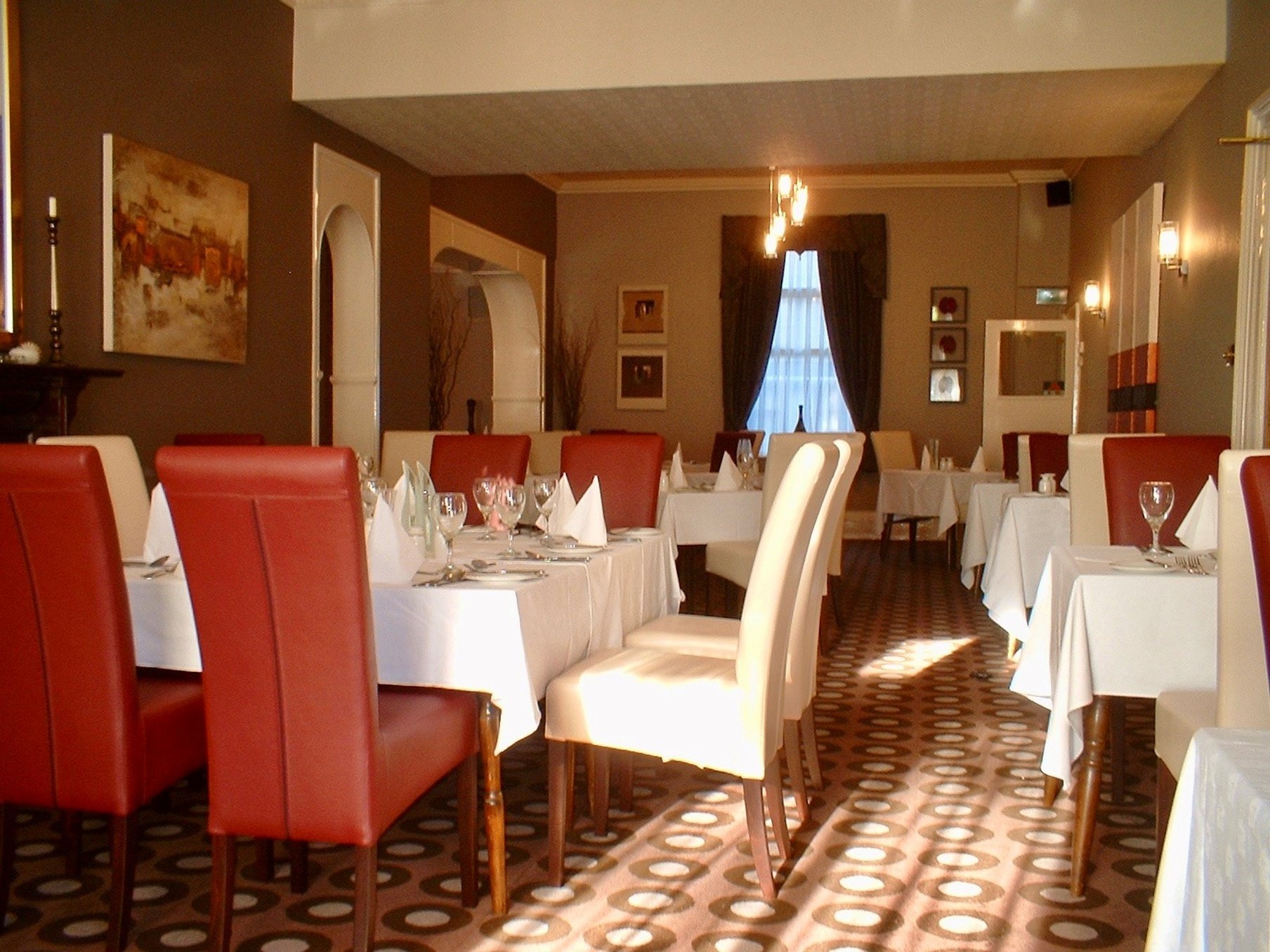 Restaurant_-_Oak_House_Suite_S