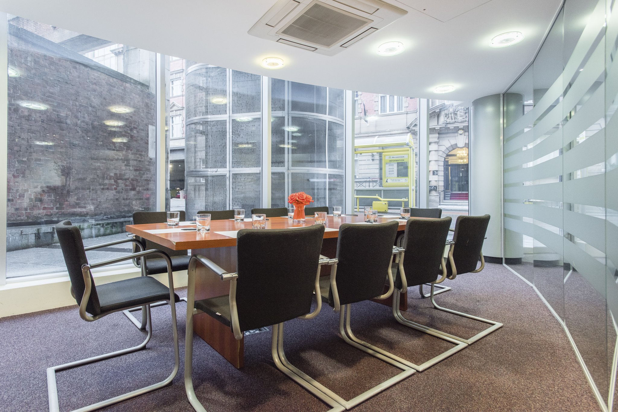 PS_Liverpool_large_modern_meeting_room_S