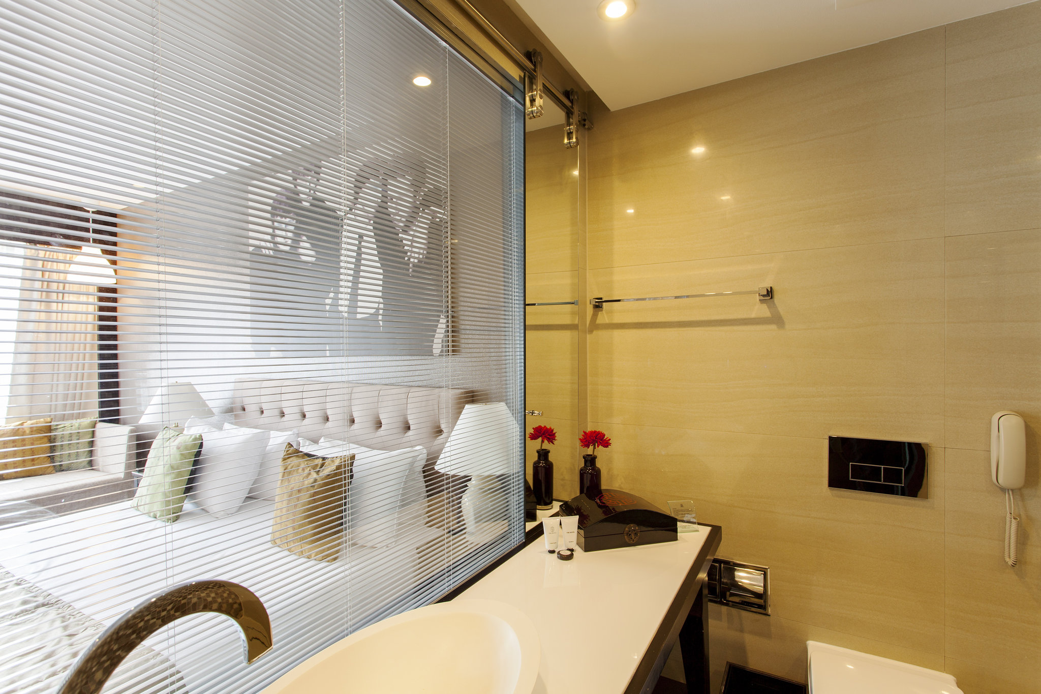 Superior_Double_Twin_Bathroom_S