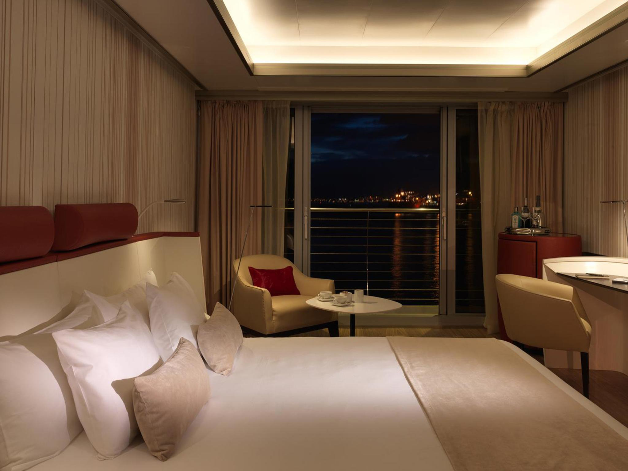 Superyacht_King_Room2_S