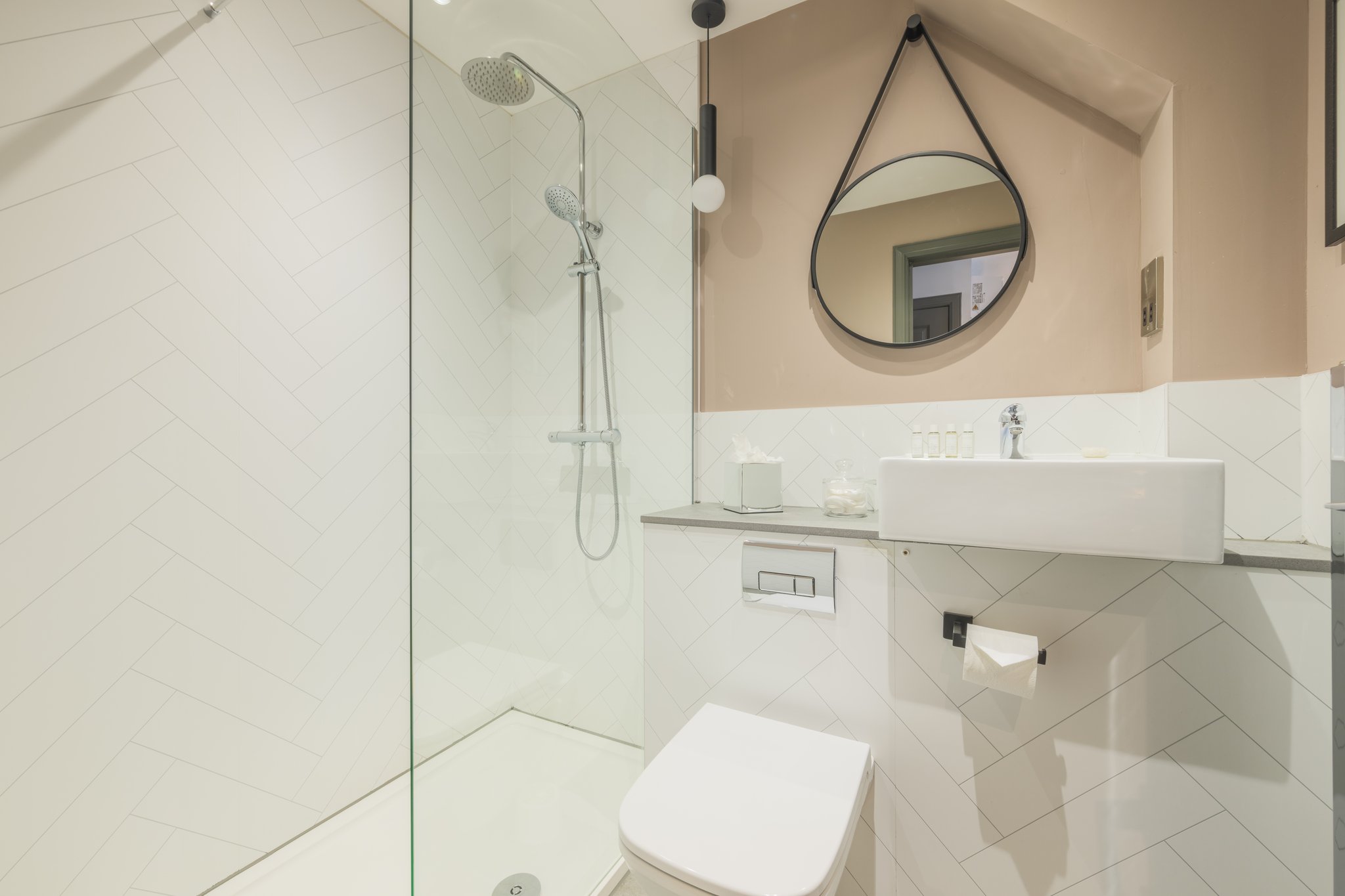 Studio_Double_-_New_Design_Bathroom2_S