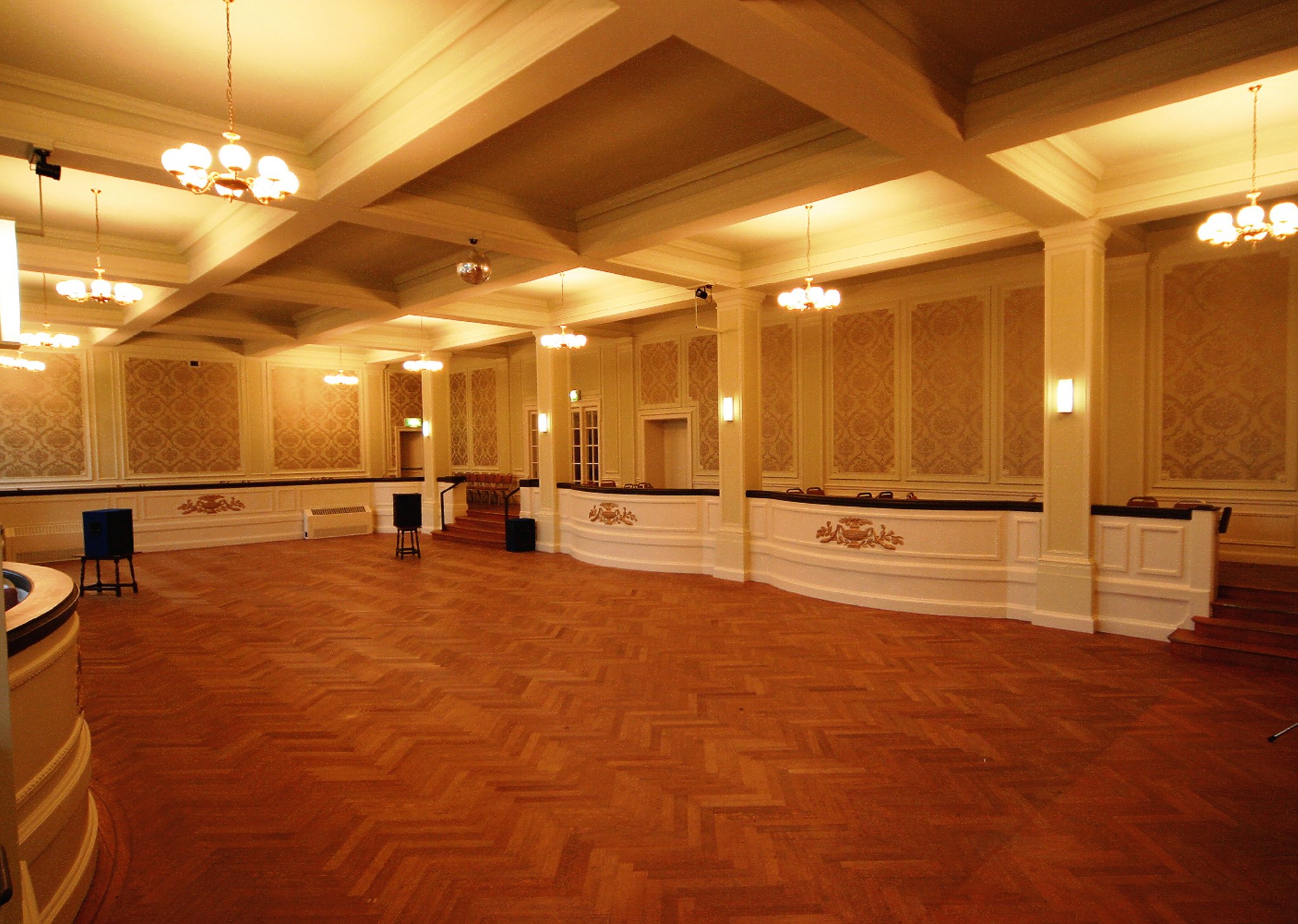 ballroom1_S