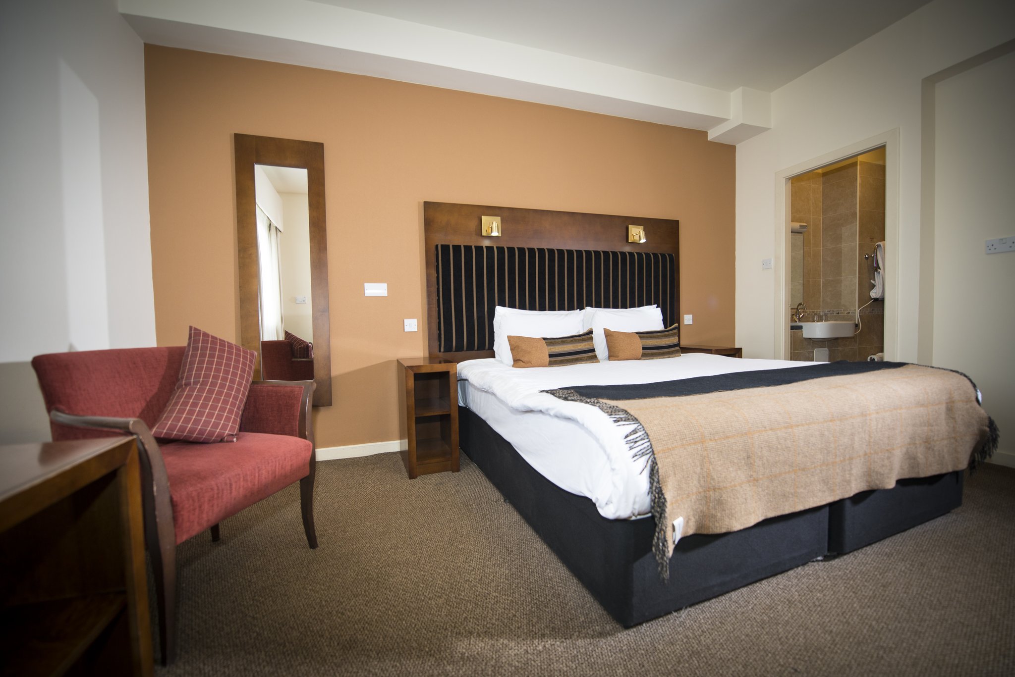 Double_Room(1)_-_Columba_Hotel_S