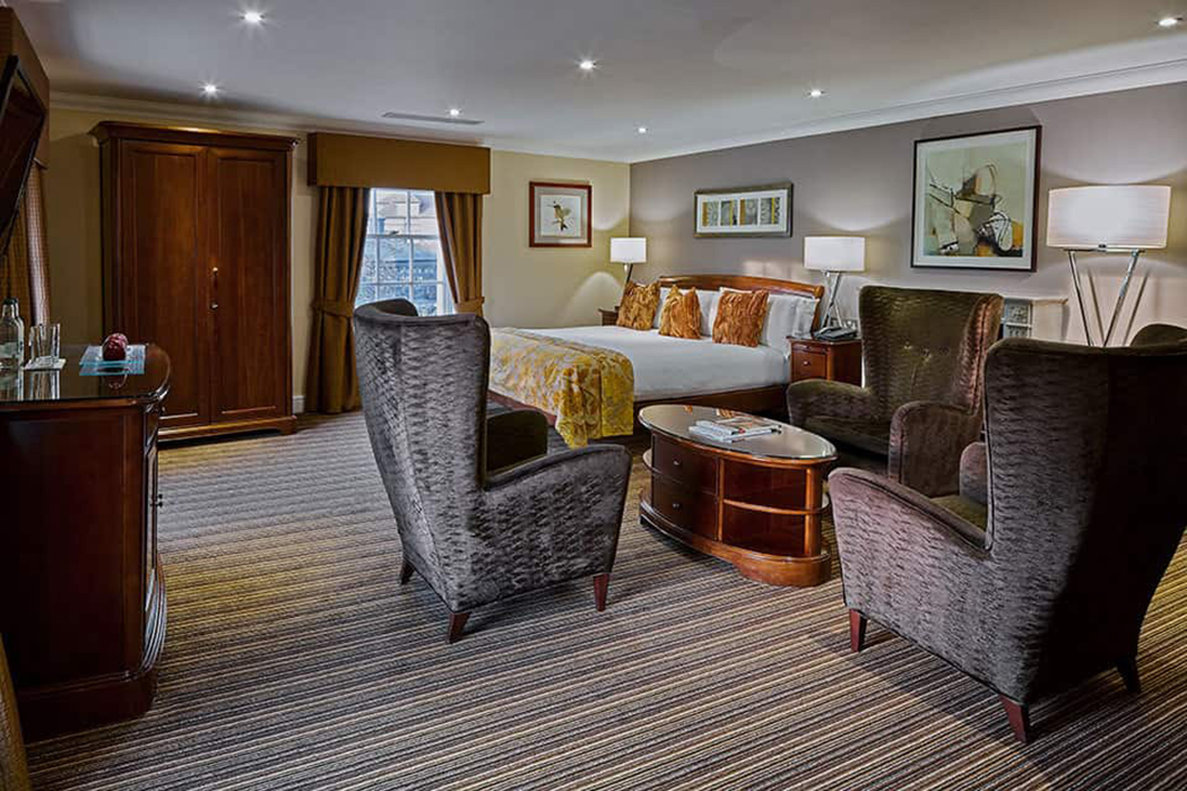 Signature_Room_Ascot_Room_S