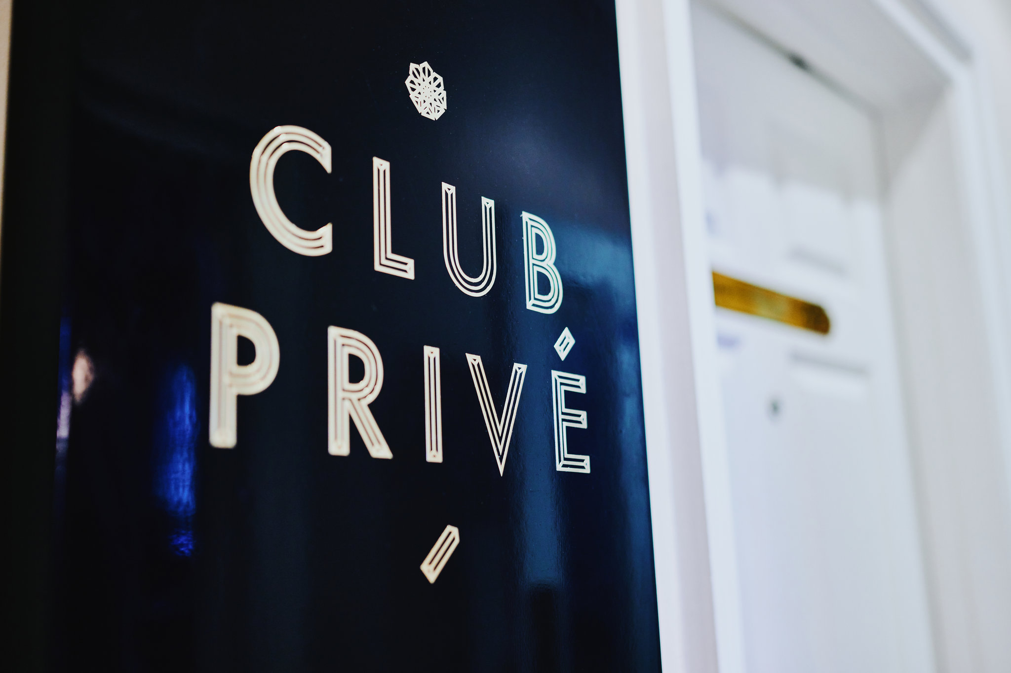 Club_Prive_Meeting_Room6_S