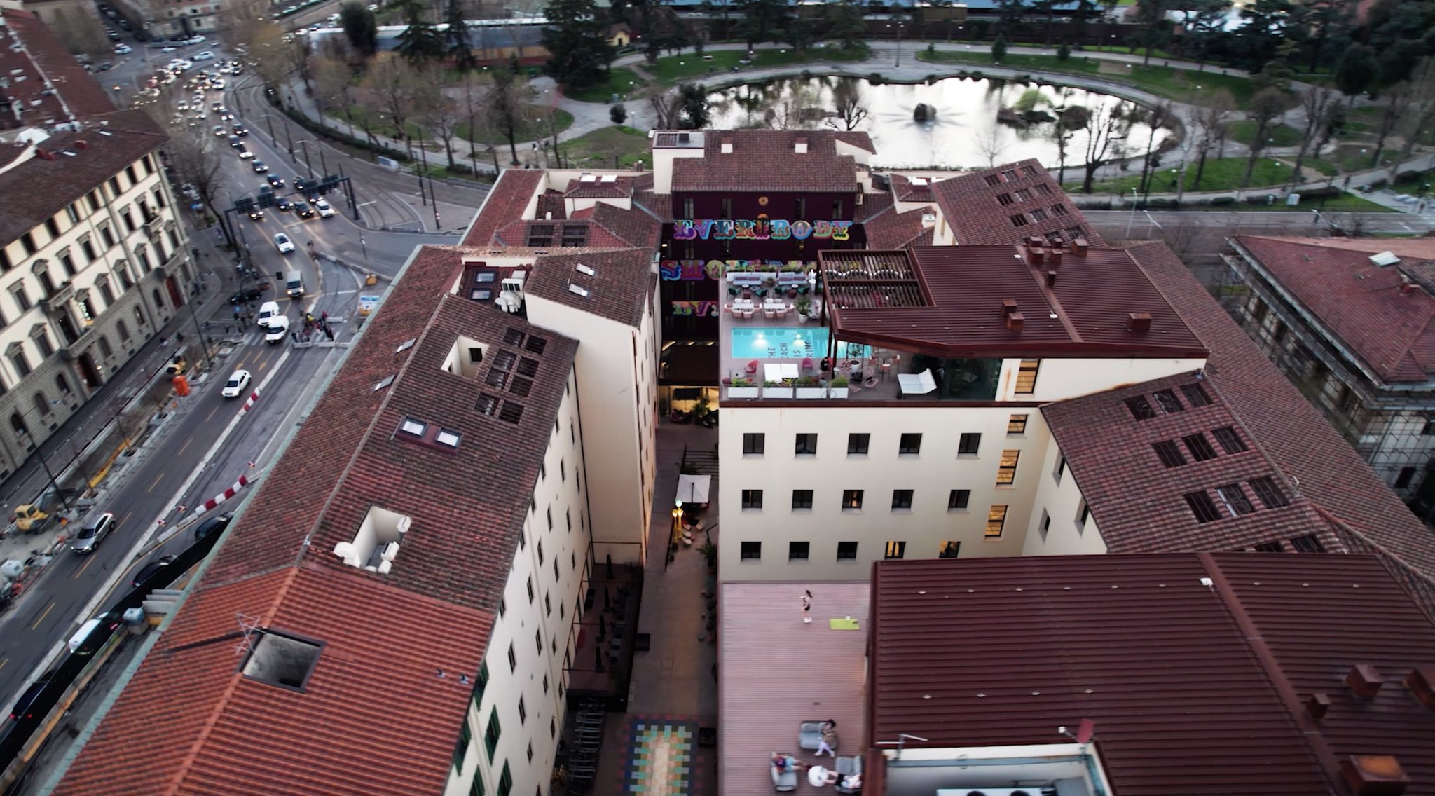 Building_from_above_S