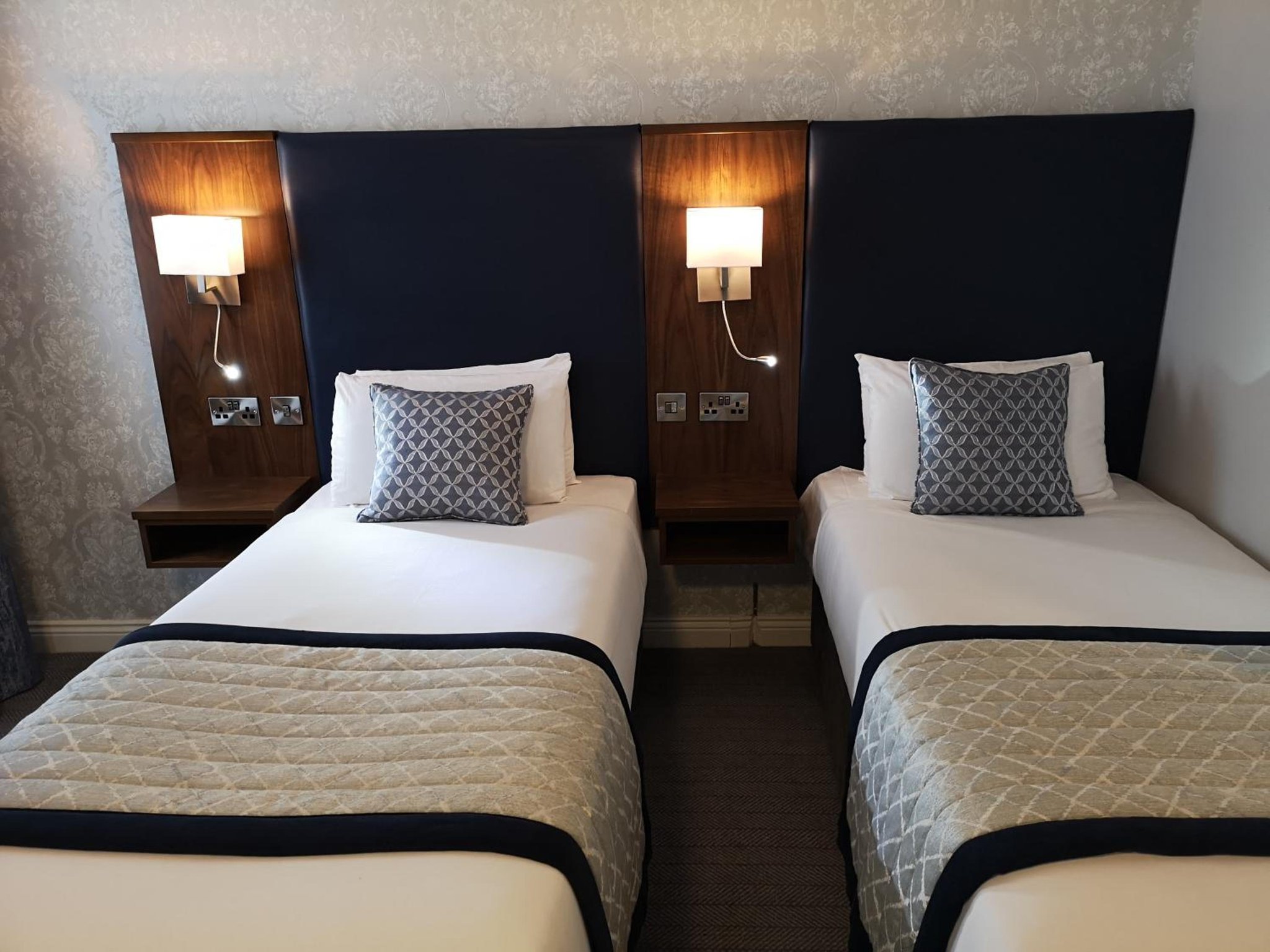 Deluxe_Twin_Room_S