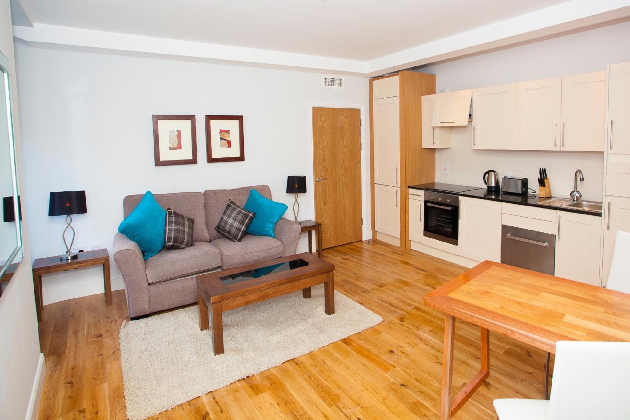 One_Bedroom_Apartment_Kitchen_S