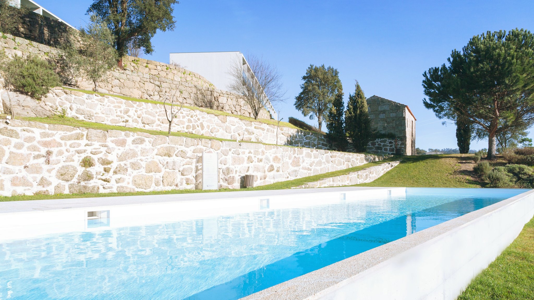 Douro_Palace_Piscina_Exterior_5_(1)_S