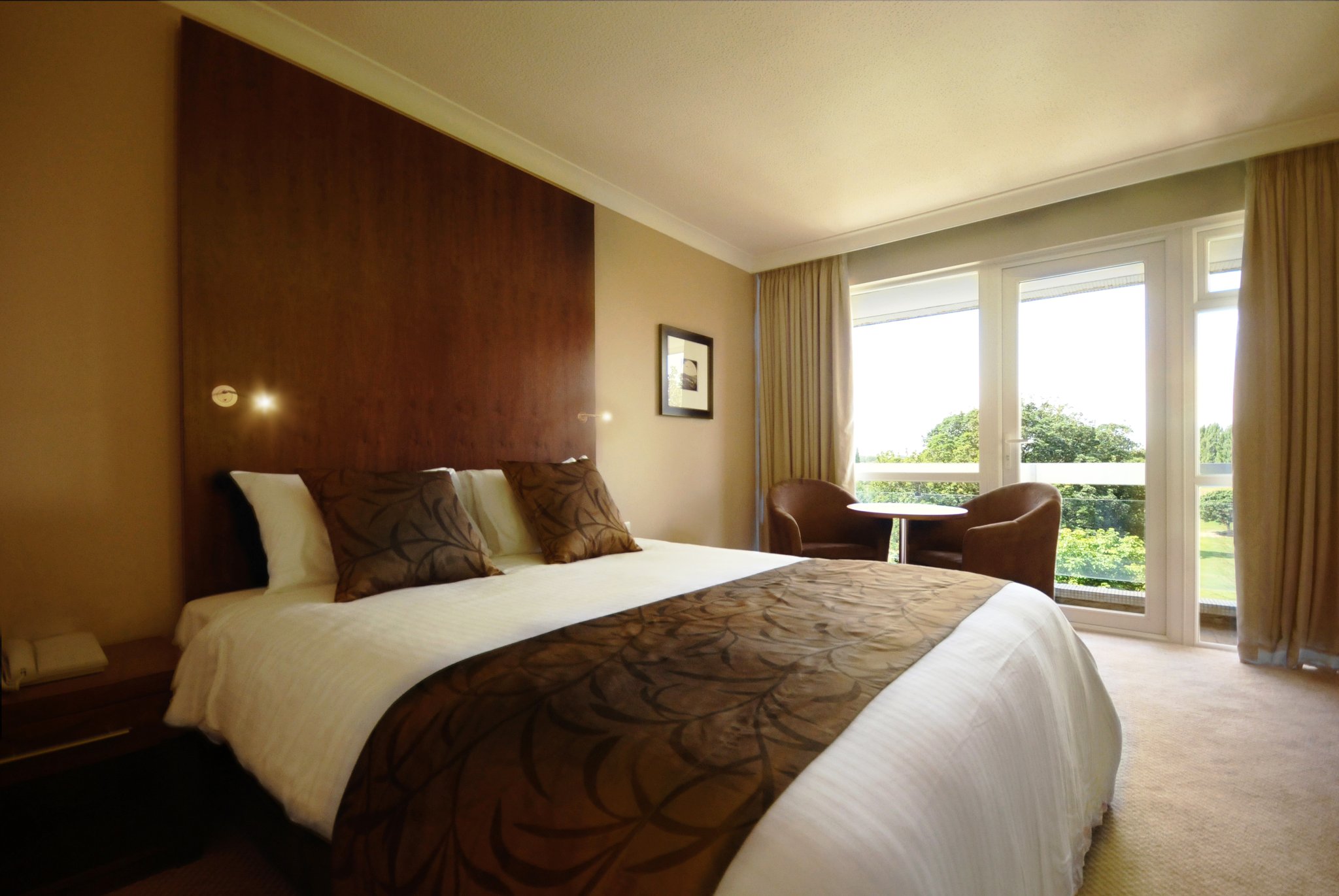 Humber_Royal_Hotel_Bedroom_S