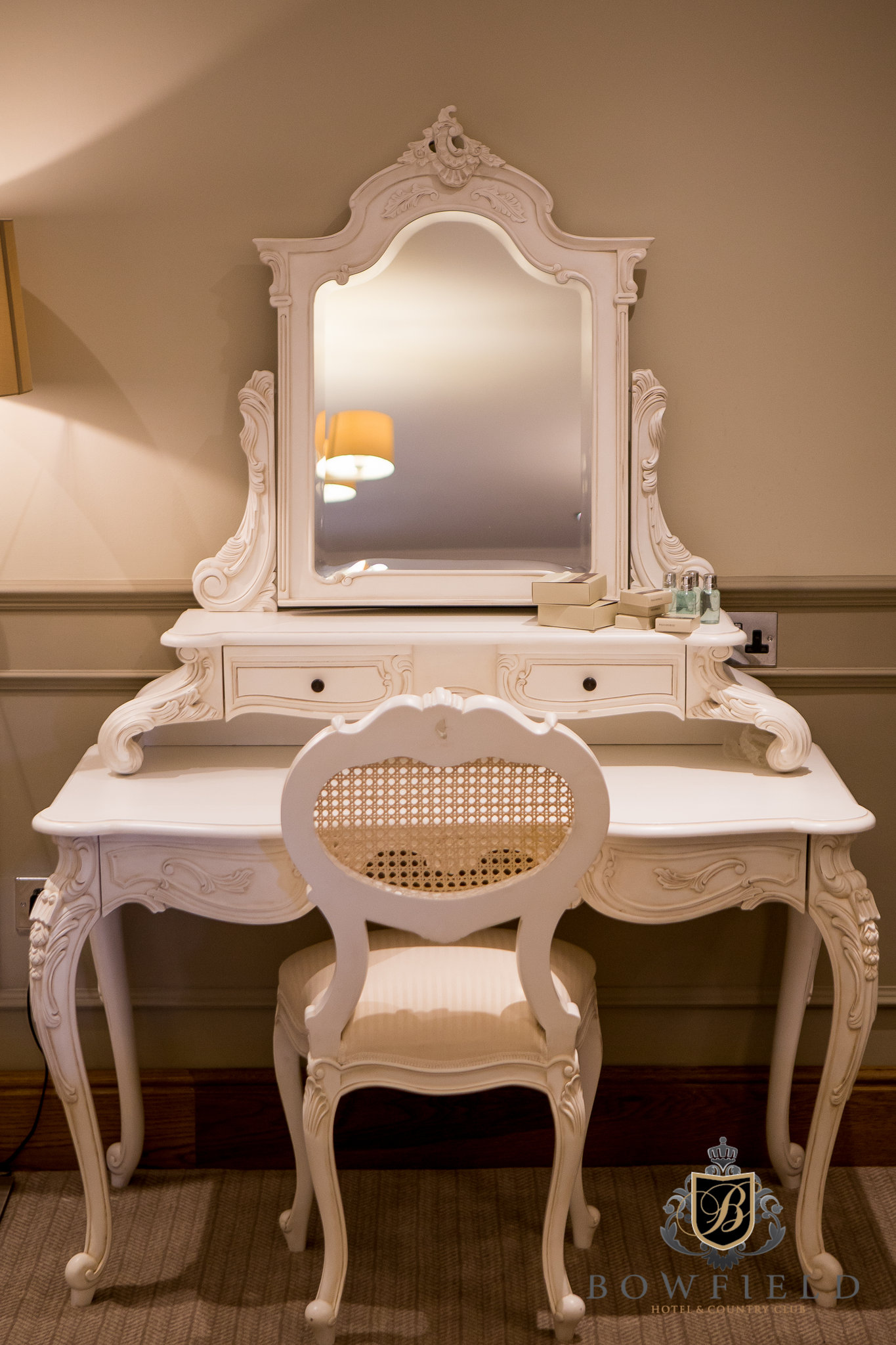 NEW_Semple_Suite_dressing_table_2_S