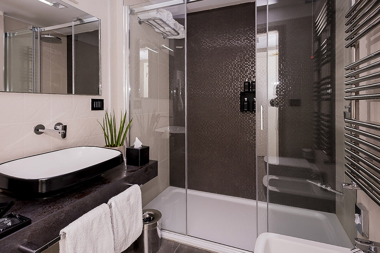 Royal_Suite_Bathroom_S