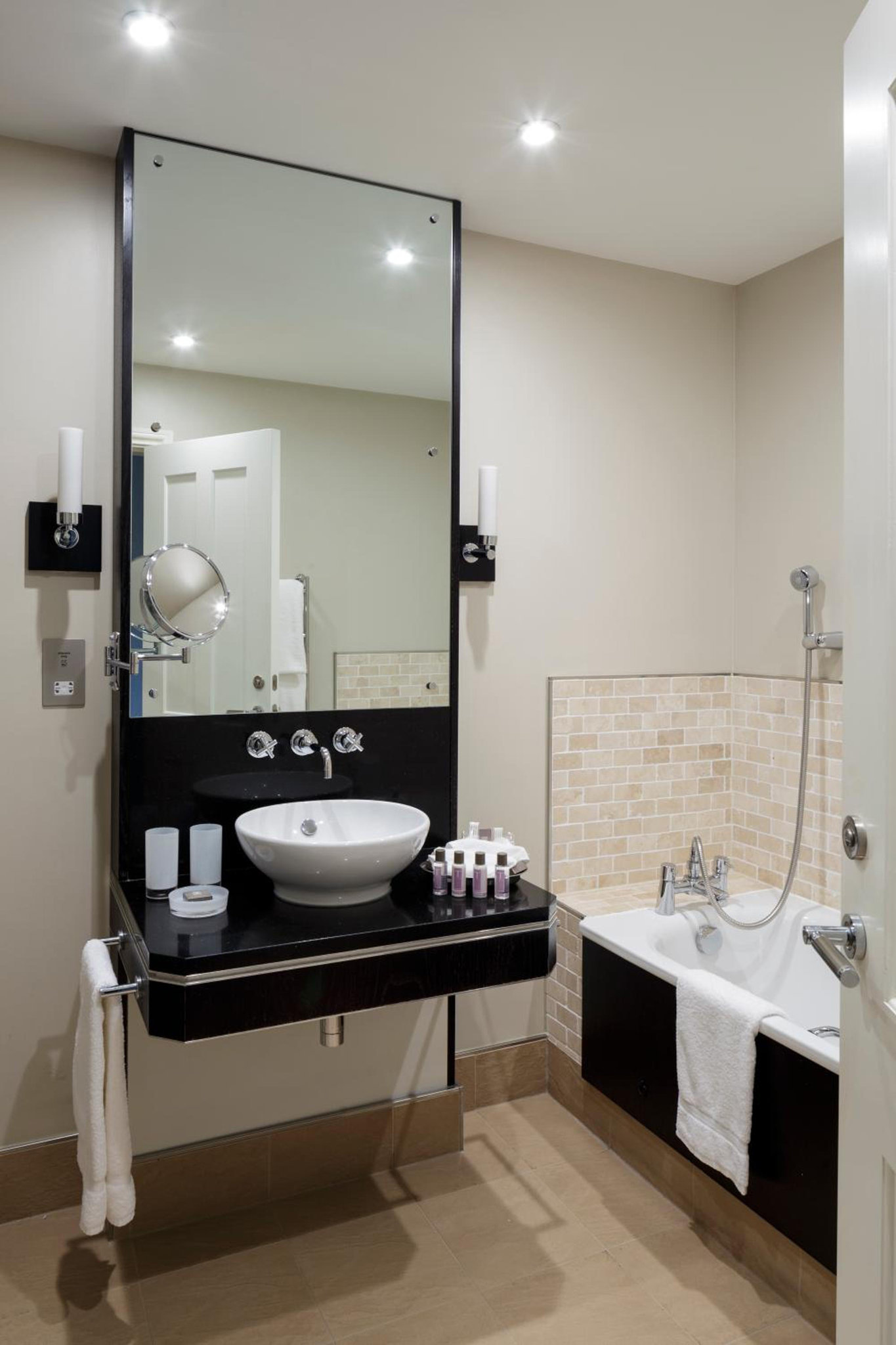 Luxury_Parkland_Bathroom2_S