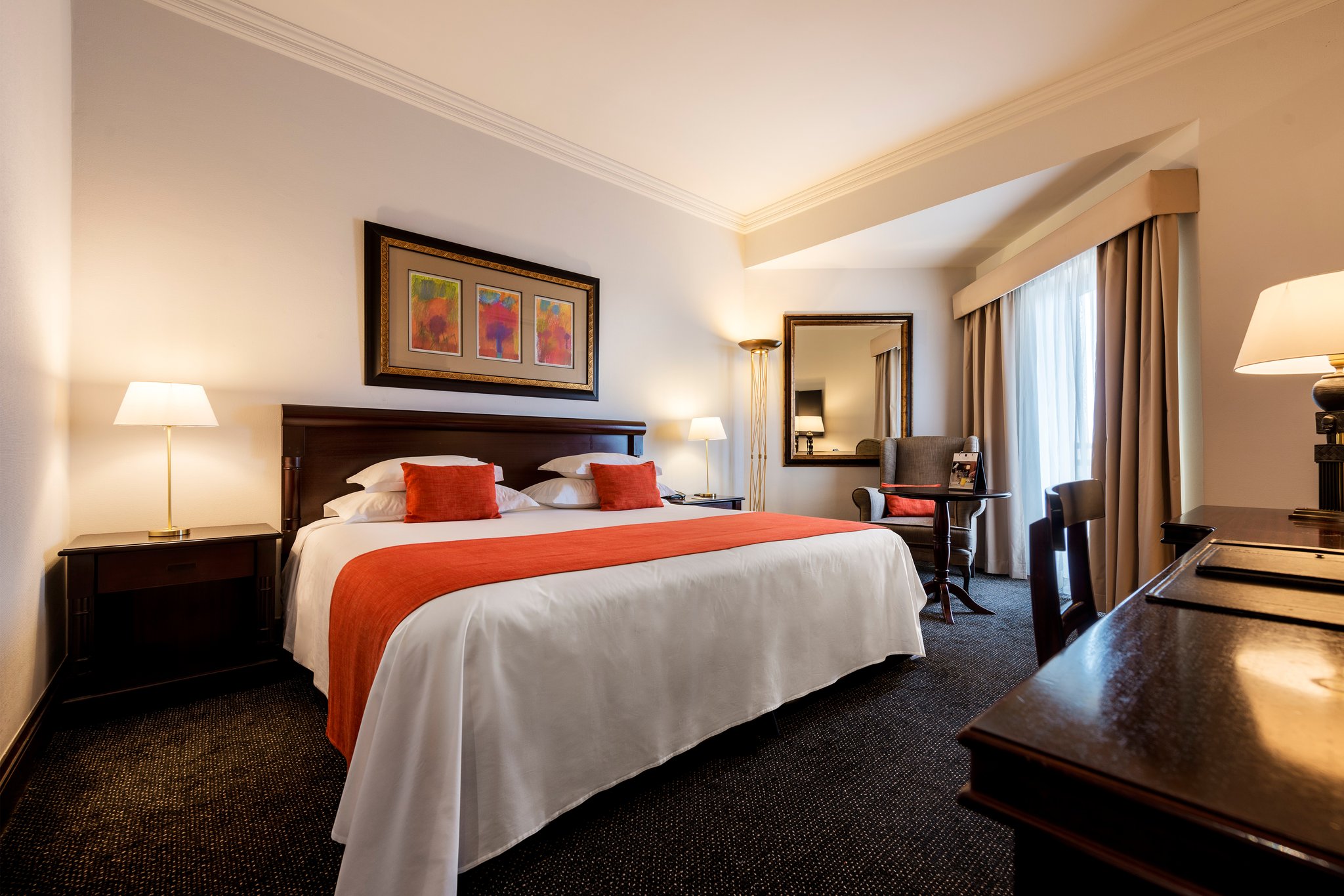 Angola_Luanda_Hotel_Alvalade_Junior_suite_premium_quarto__S