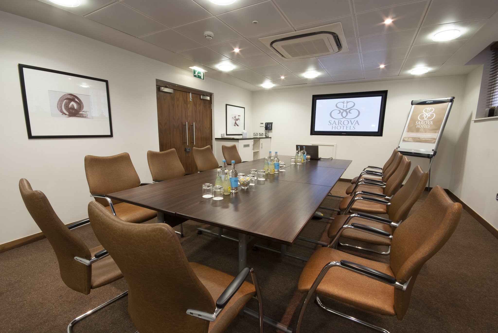 Balmoral_1_-_Boardroom_S