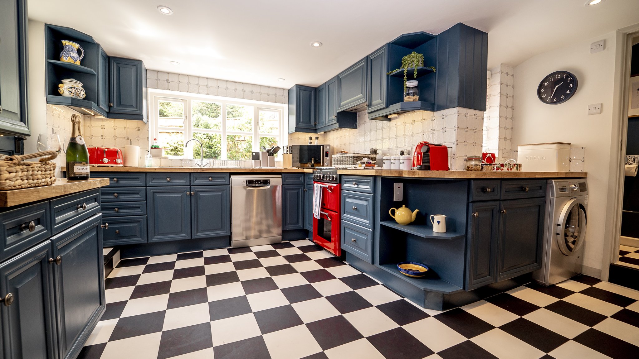 Three_Bedroom_Cottage_Kitchen_S