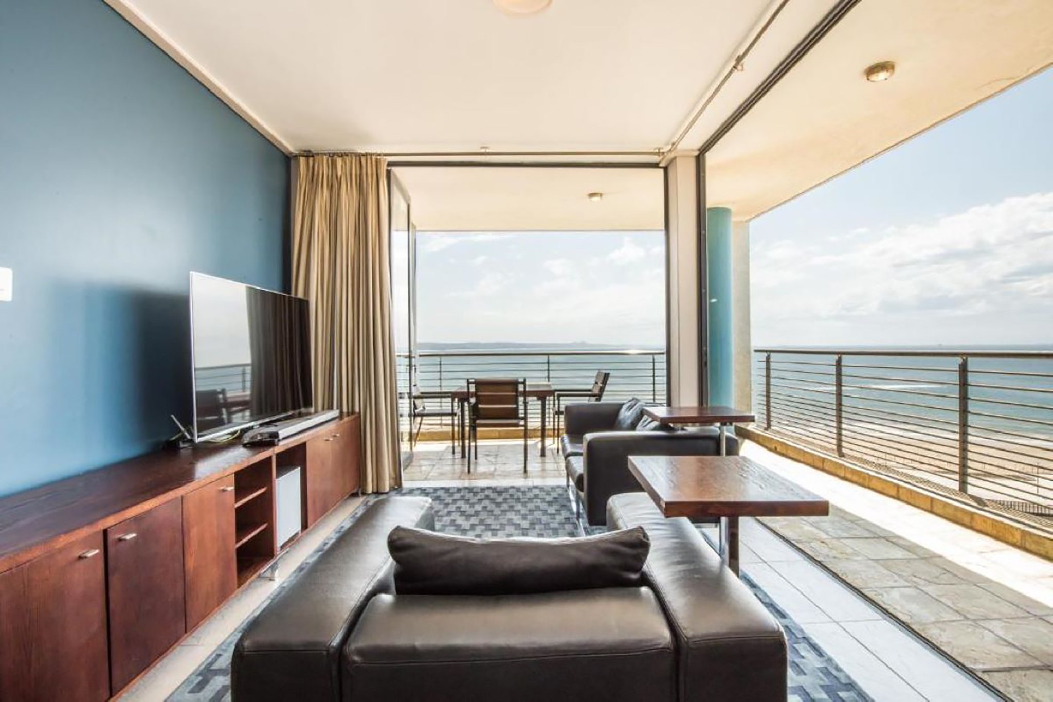 Premium_Seaview_Three_bedroom_with_Balcony4_S