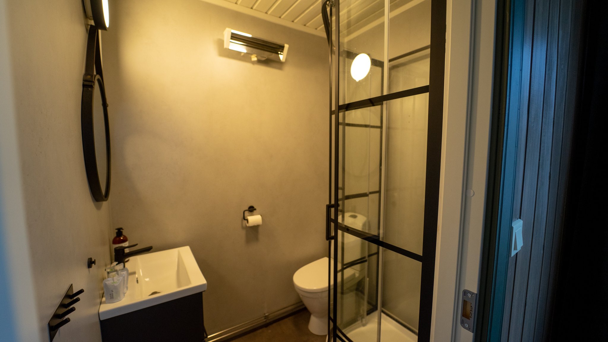 17098_bath-room-sea-view-room-skaarungen-by-first-hotels-_S