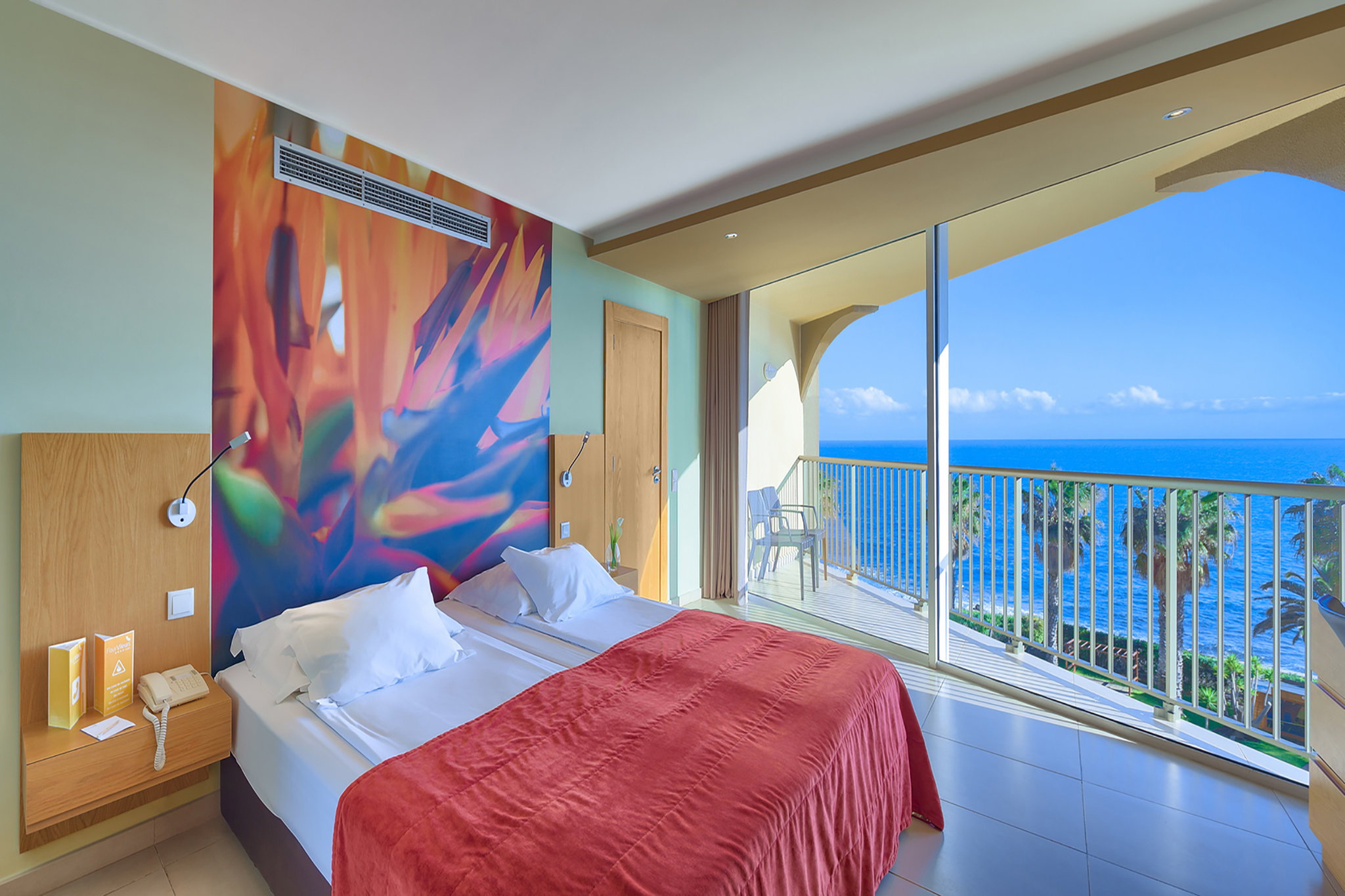 Suite-Sea_View_Room_S