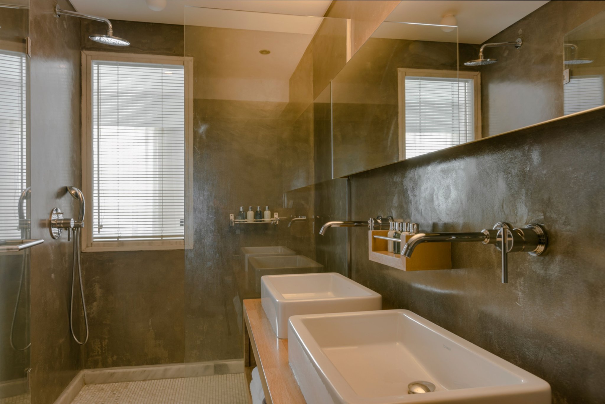 Junior_Suite_with_Plunge_Pool_Bathroom2_S