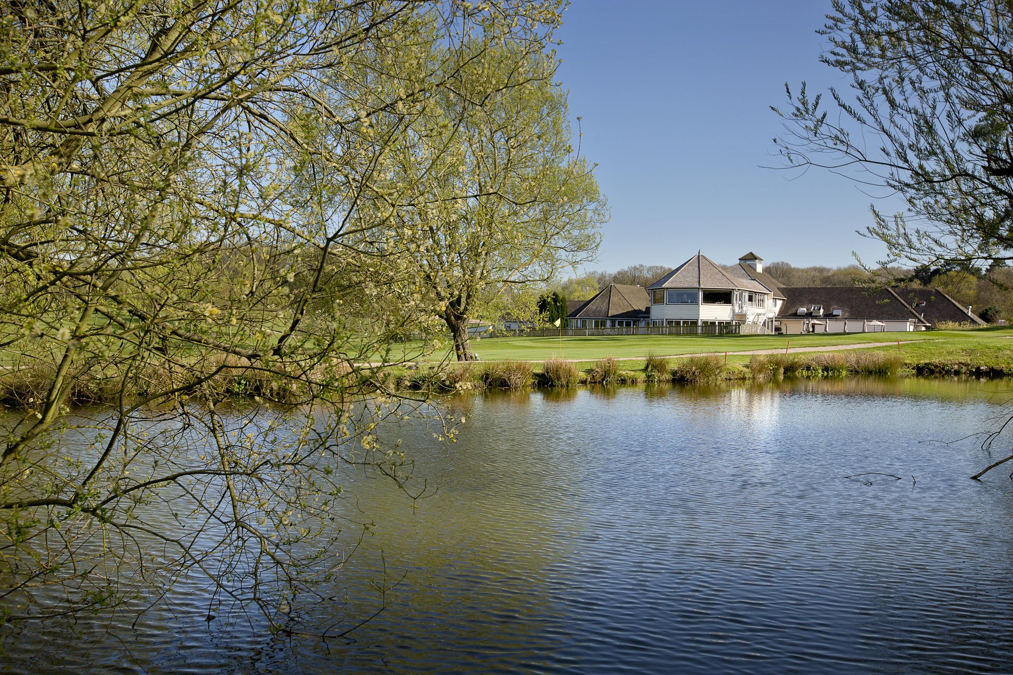 Clubhouse_Lake_S