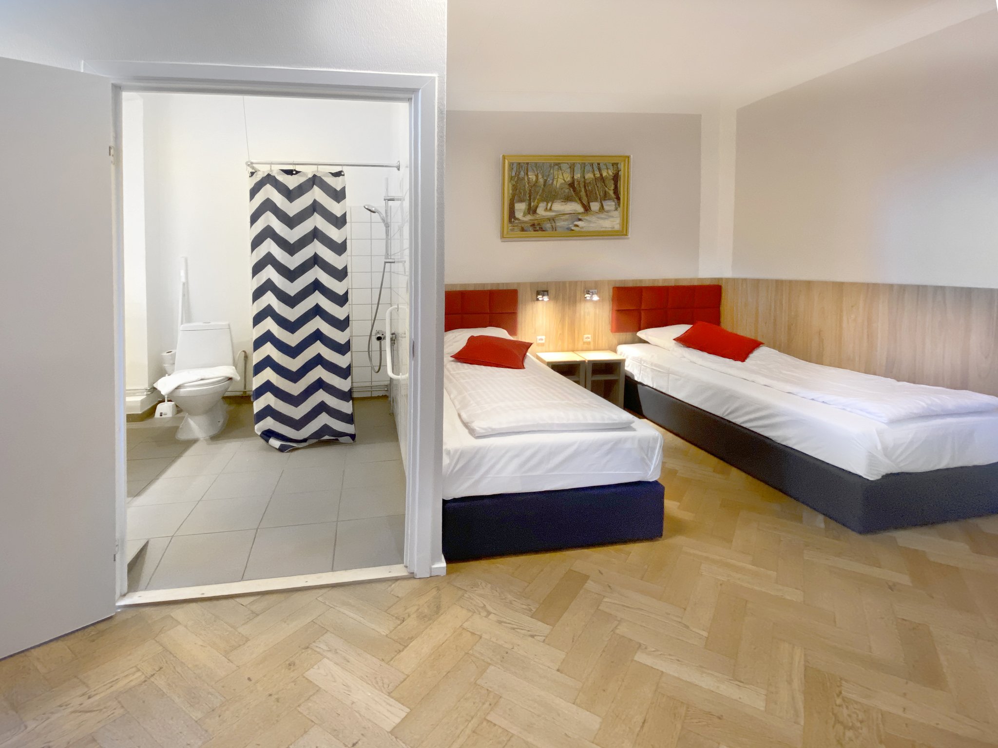 17519_standard-double-disable-friendly-room-hotel-skandia_S