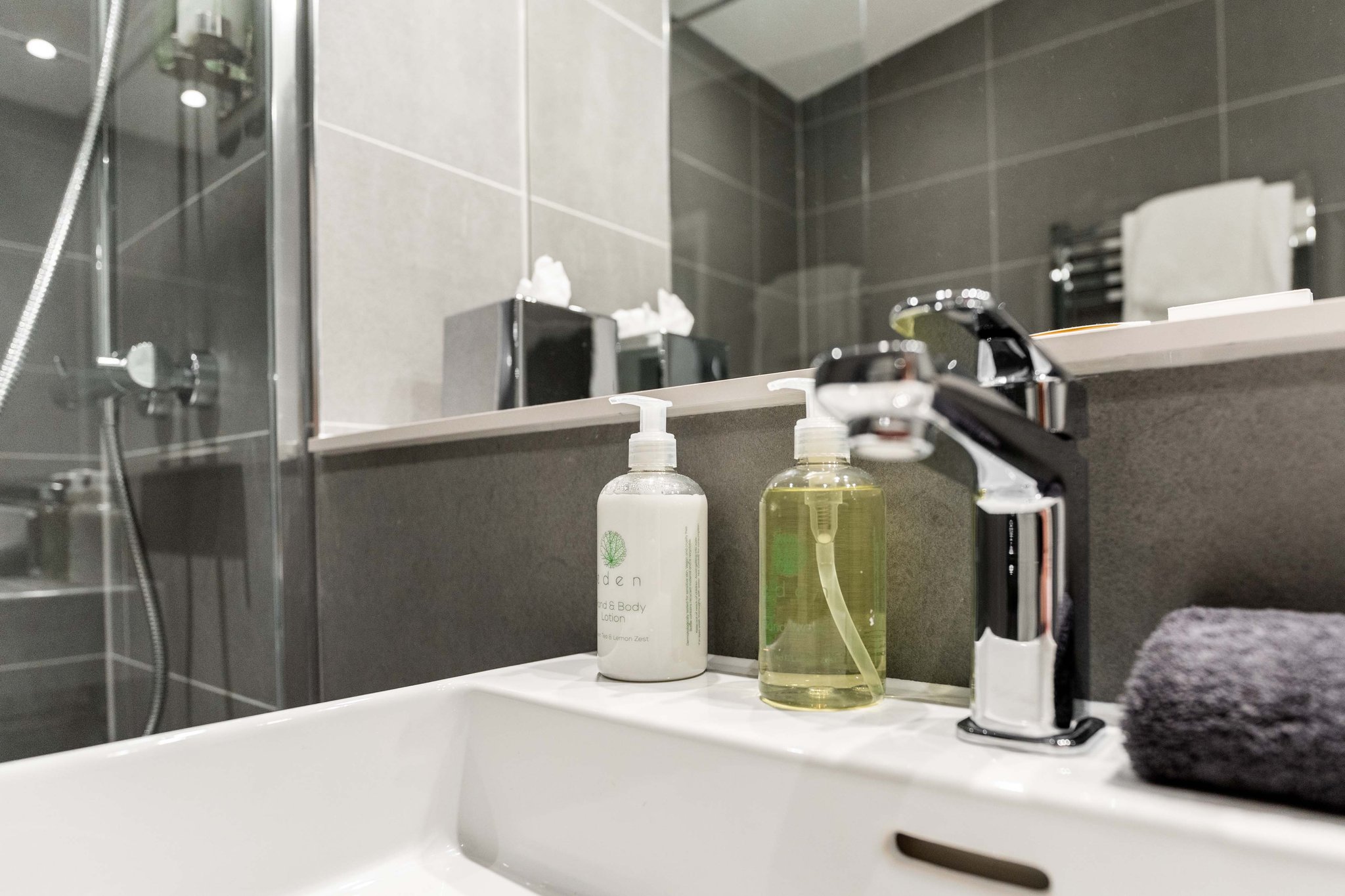 The_Loft_Studio_Bathroom_Amenities_S