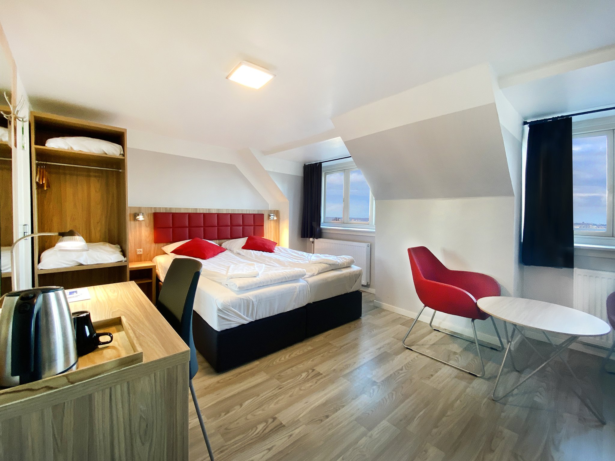 17522_standard-double-disable-friendly-room-hotel-skandia_S