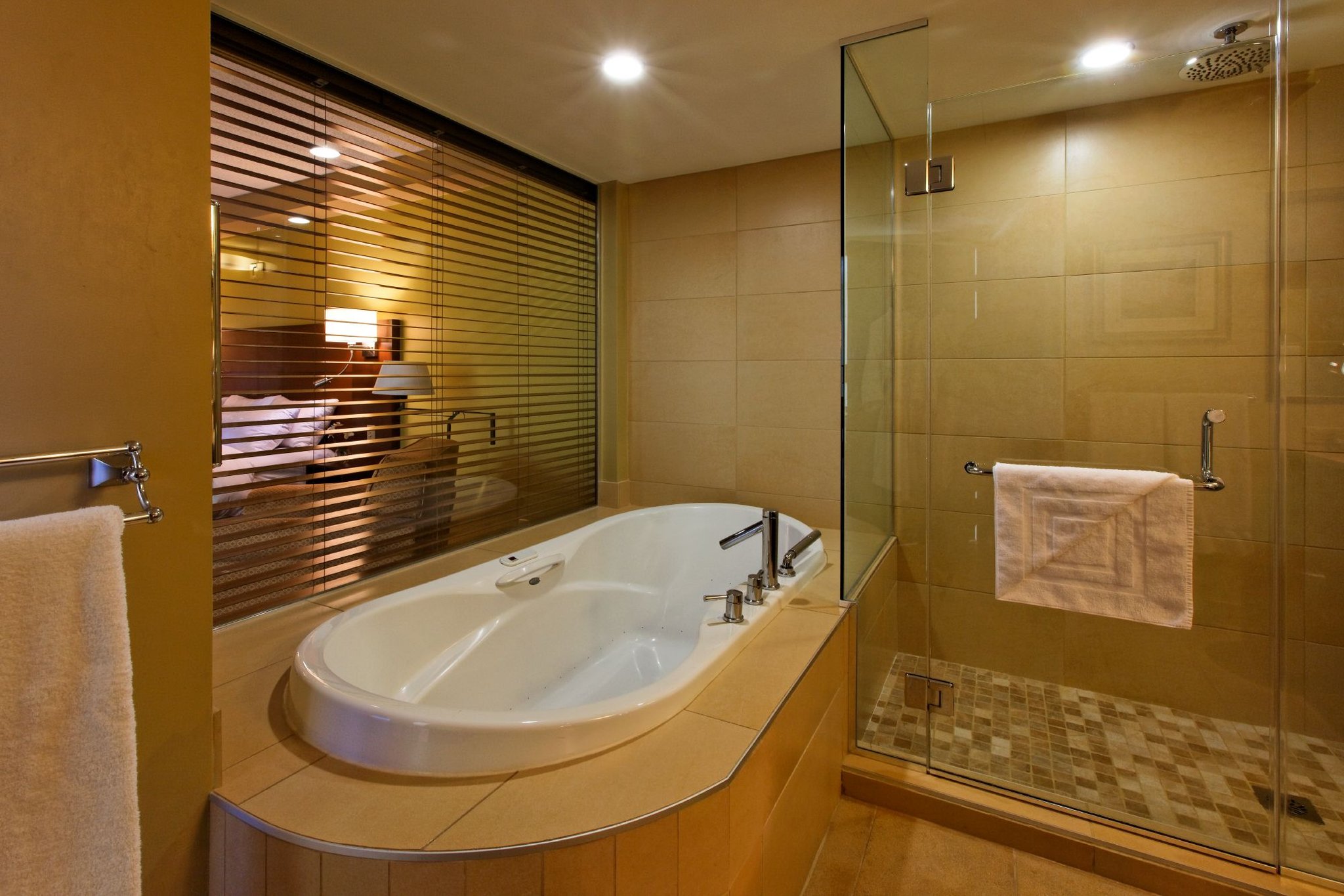 Prestige_Suite_Bathroom_S